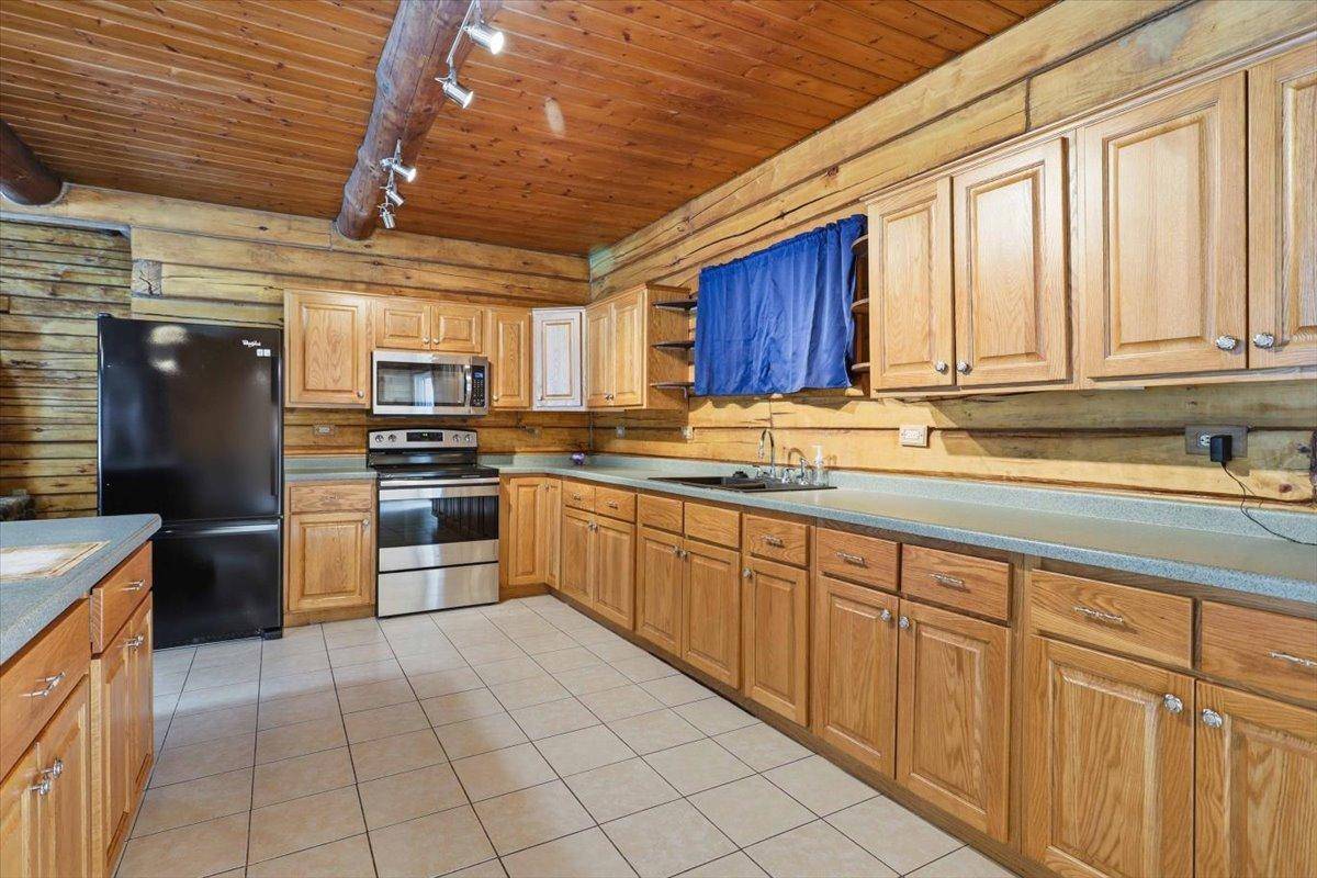 2303 Cardas RD, Mora, MN 55051