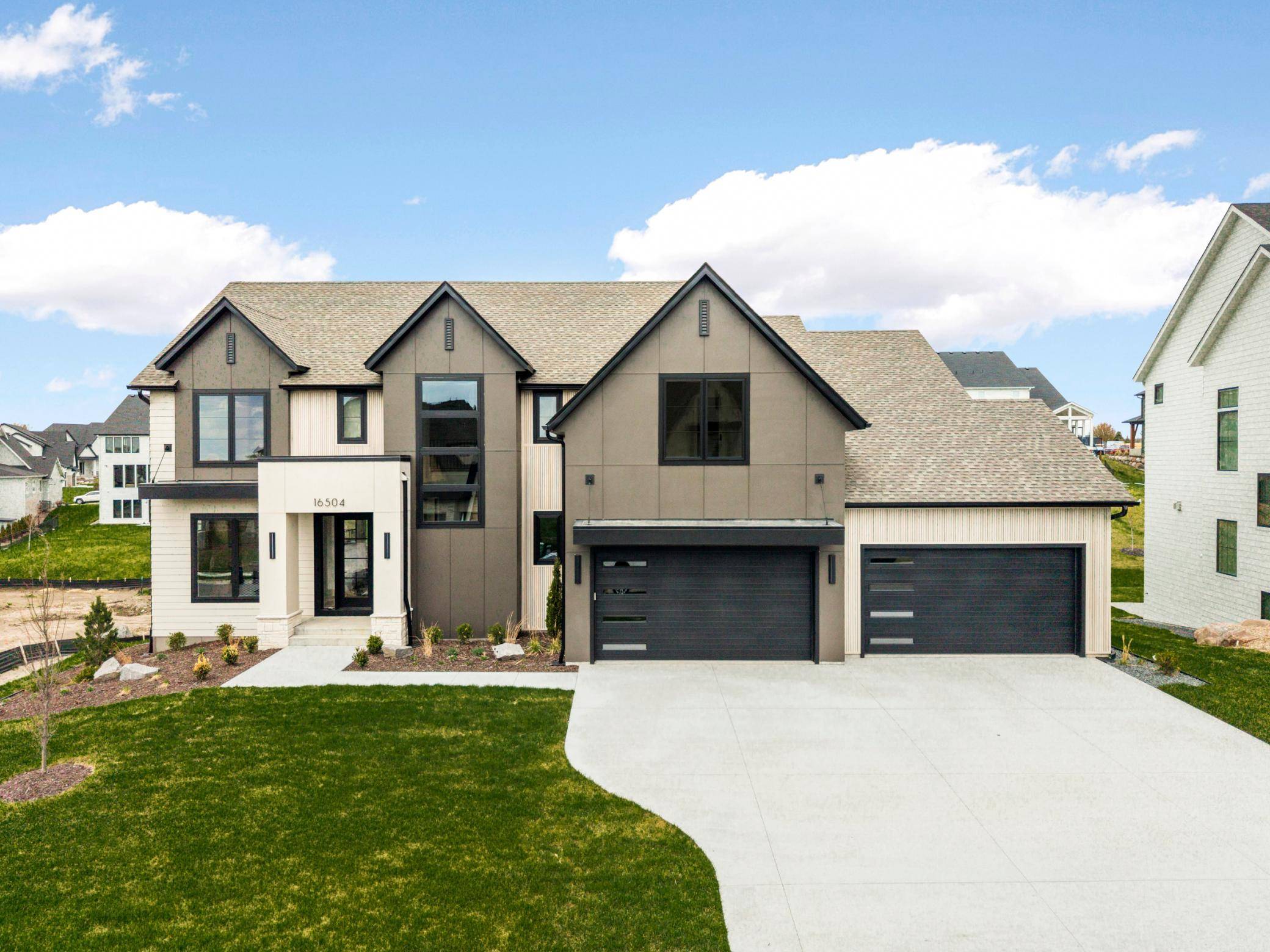 16504 47th PL N, Plymouth, MN 55446
