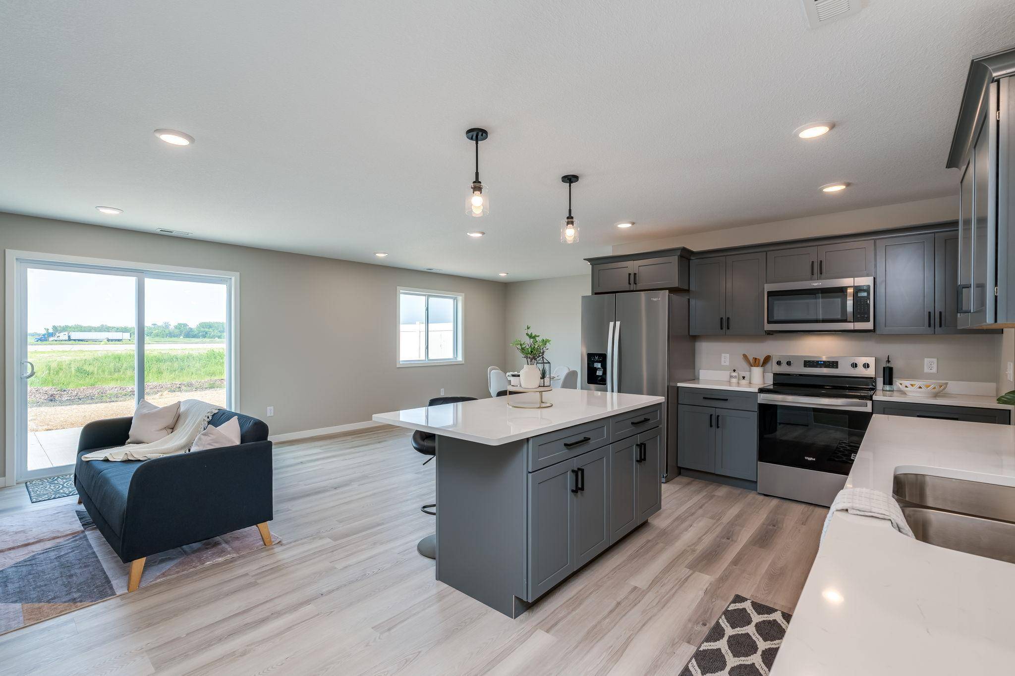 3212 Scotch LN, Mankato, MN 56001