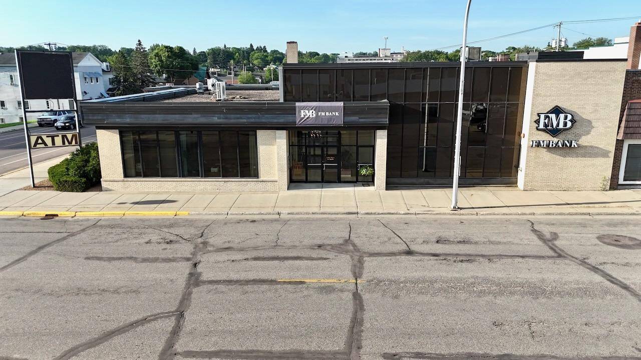 128 E Washington AVE, Fergus Falls, MN 56537