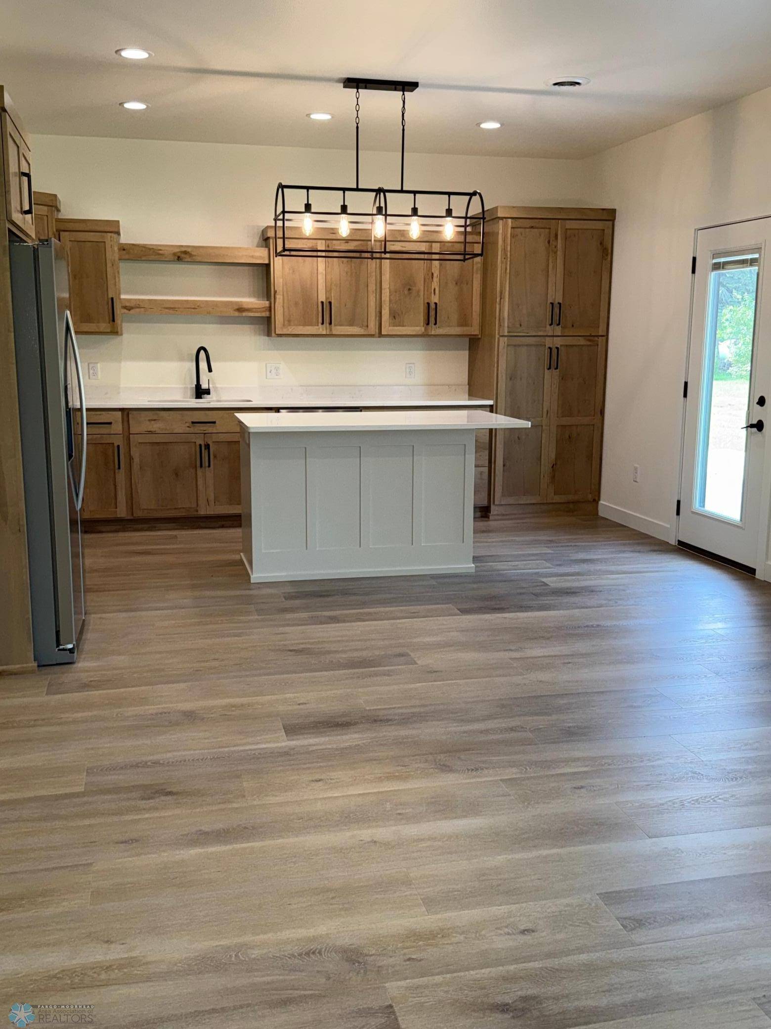 438 4th ST, Wyndmere, ND 58081