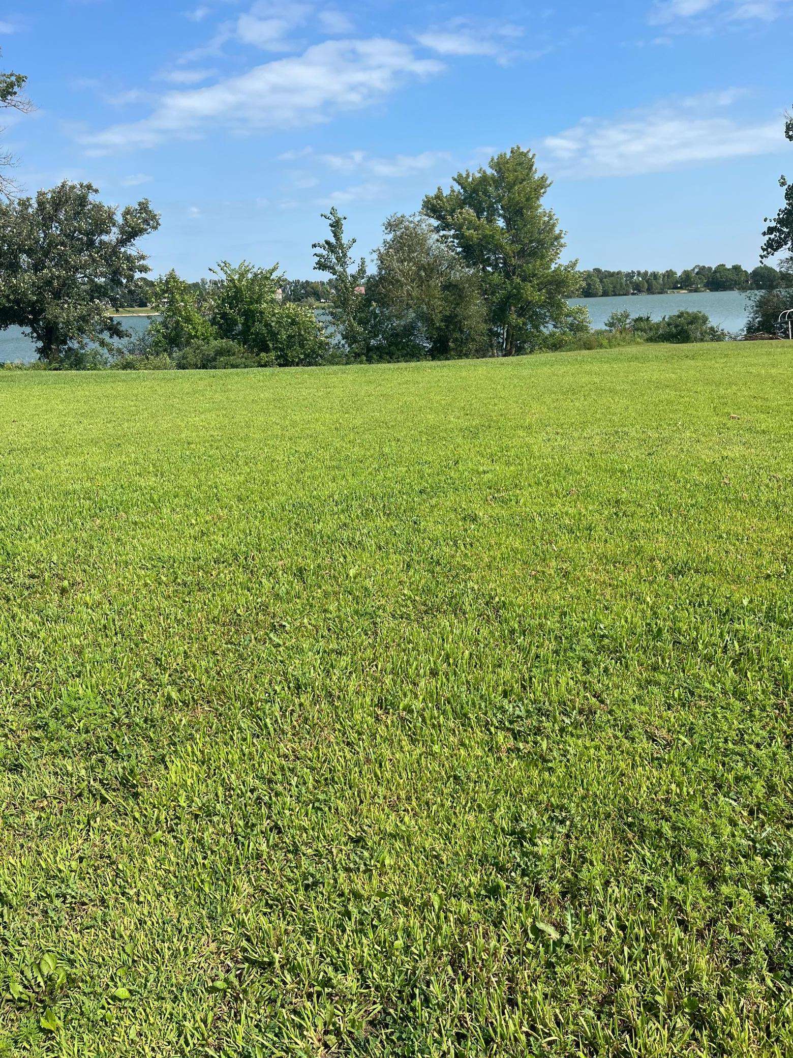 640 West Lake ST W, Avoca, MN 56114
