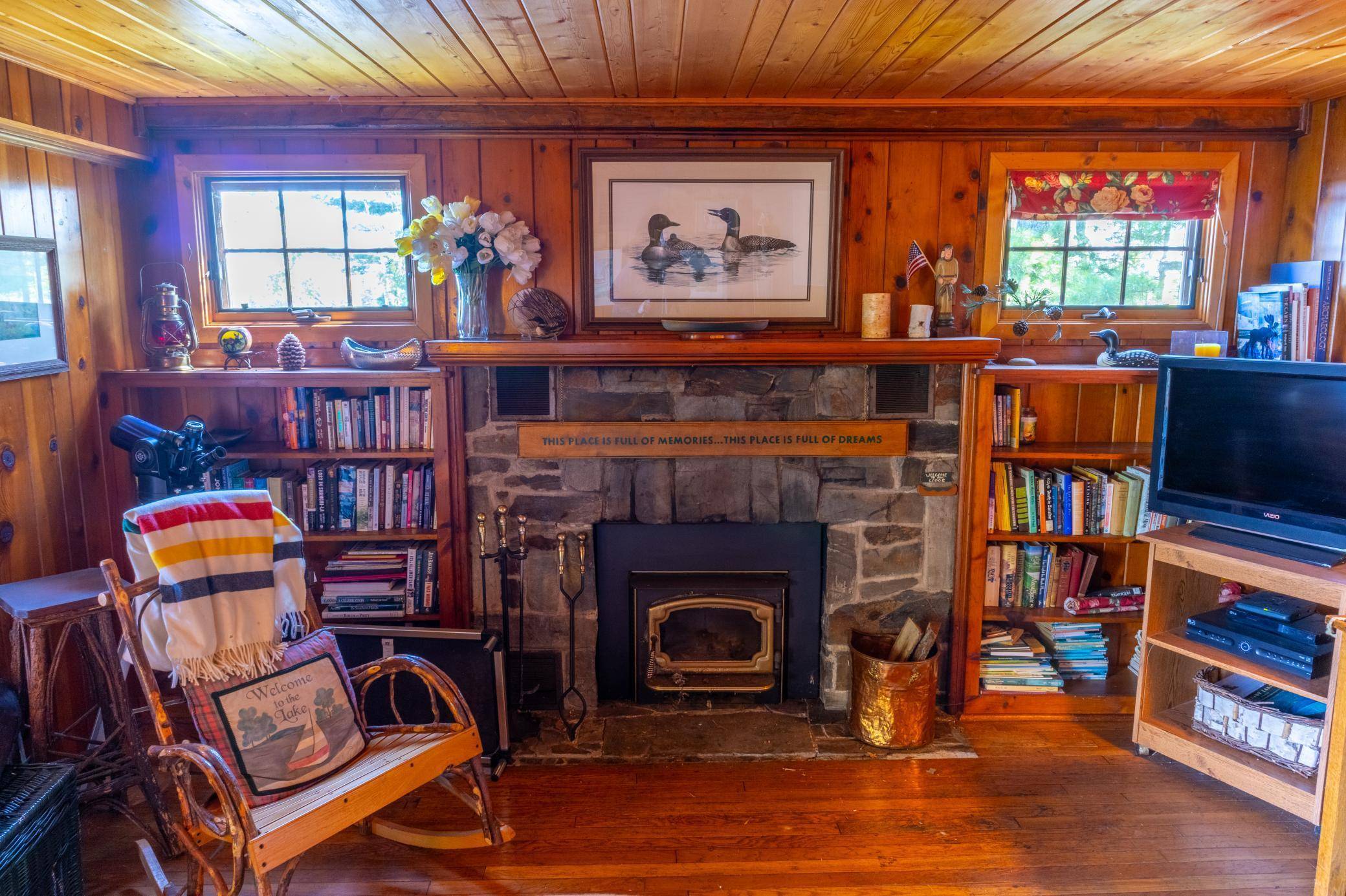 2715 Roberts IS, International Falls, MN 56649