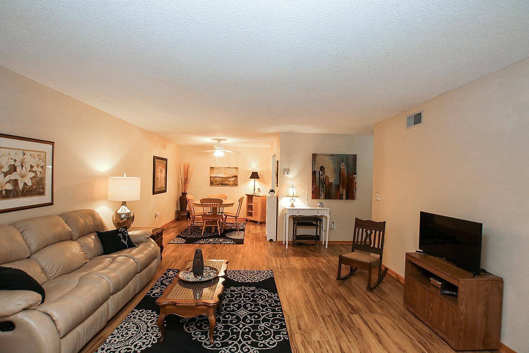 250 Freemont AVE SE #113, Hutchinson, MN 55350