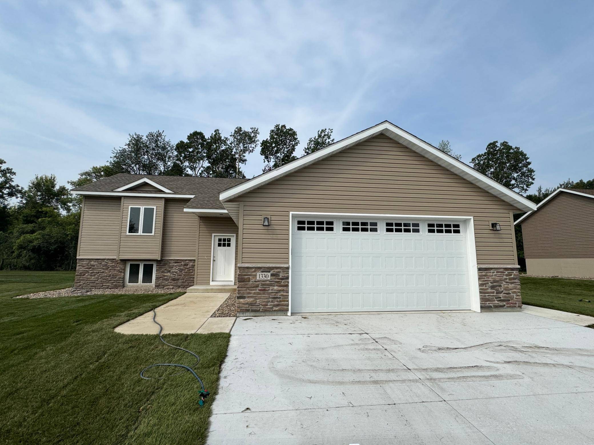 1330 Greenleaf RD, Owatonna, MN 55060