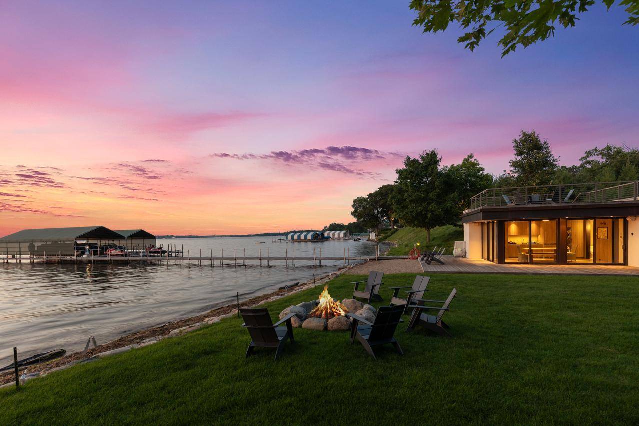 20670 Linwood RD, Deephaven, MN 55331