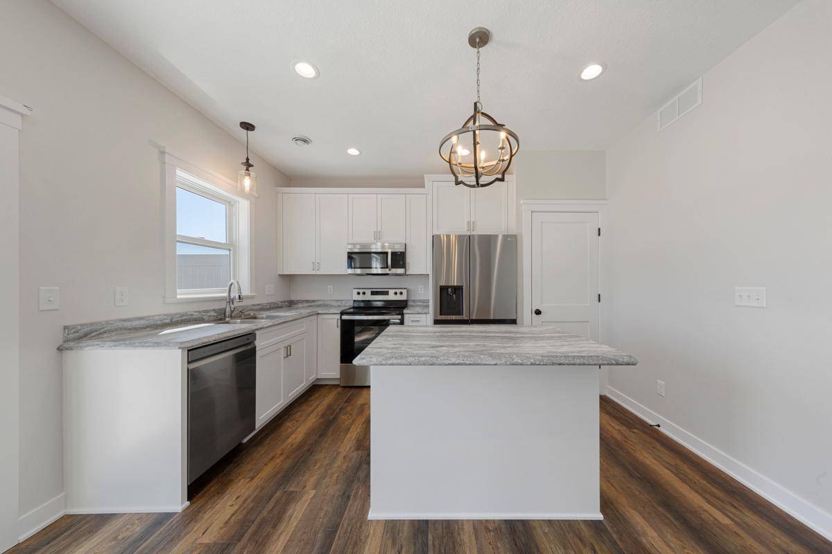 819 Viburnum ST, Belle Plaine, MN 56011