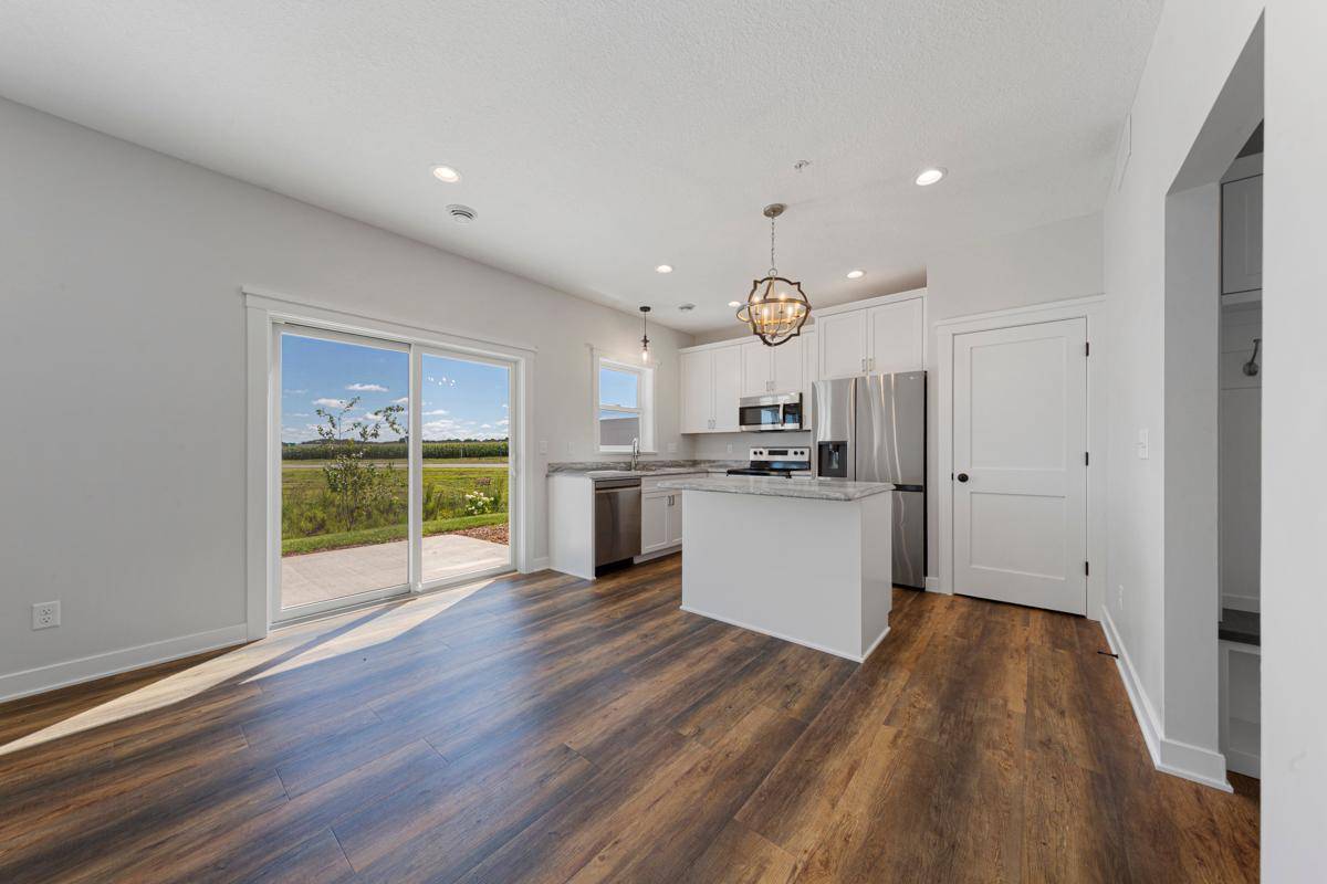 819 Viburnum ST, Belle Plaine, MN 56011
