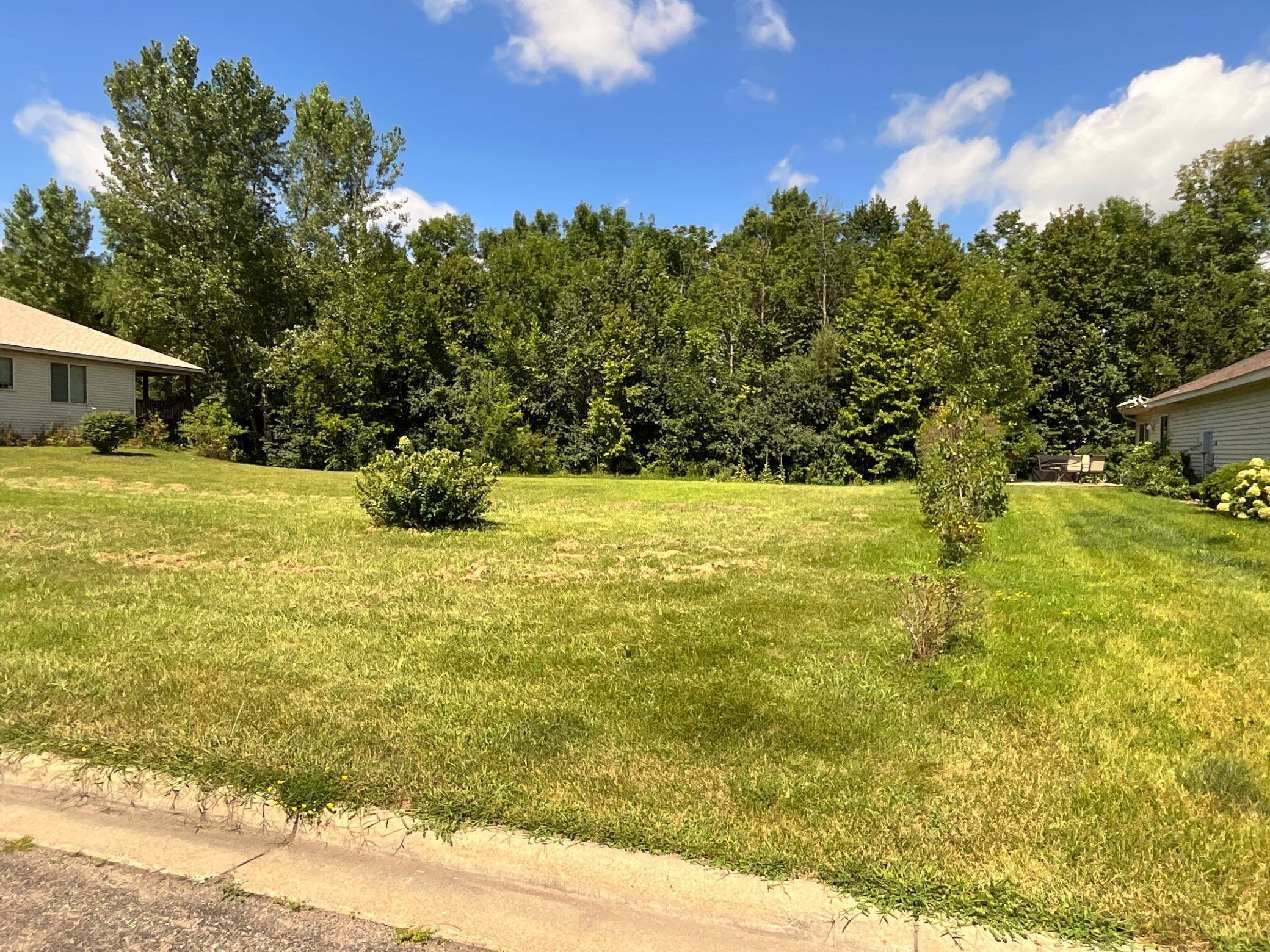 1703 Dale ST, Saint Joseph, MN 56374
