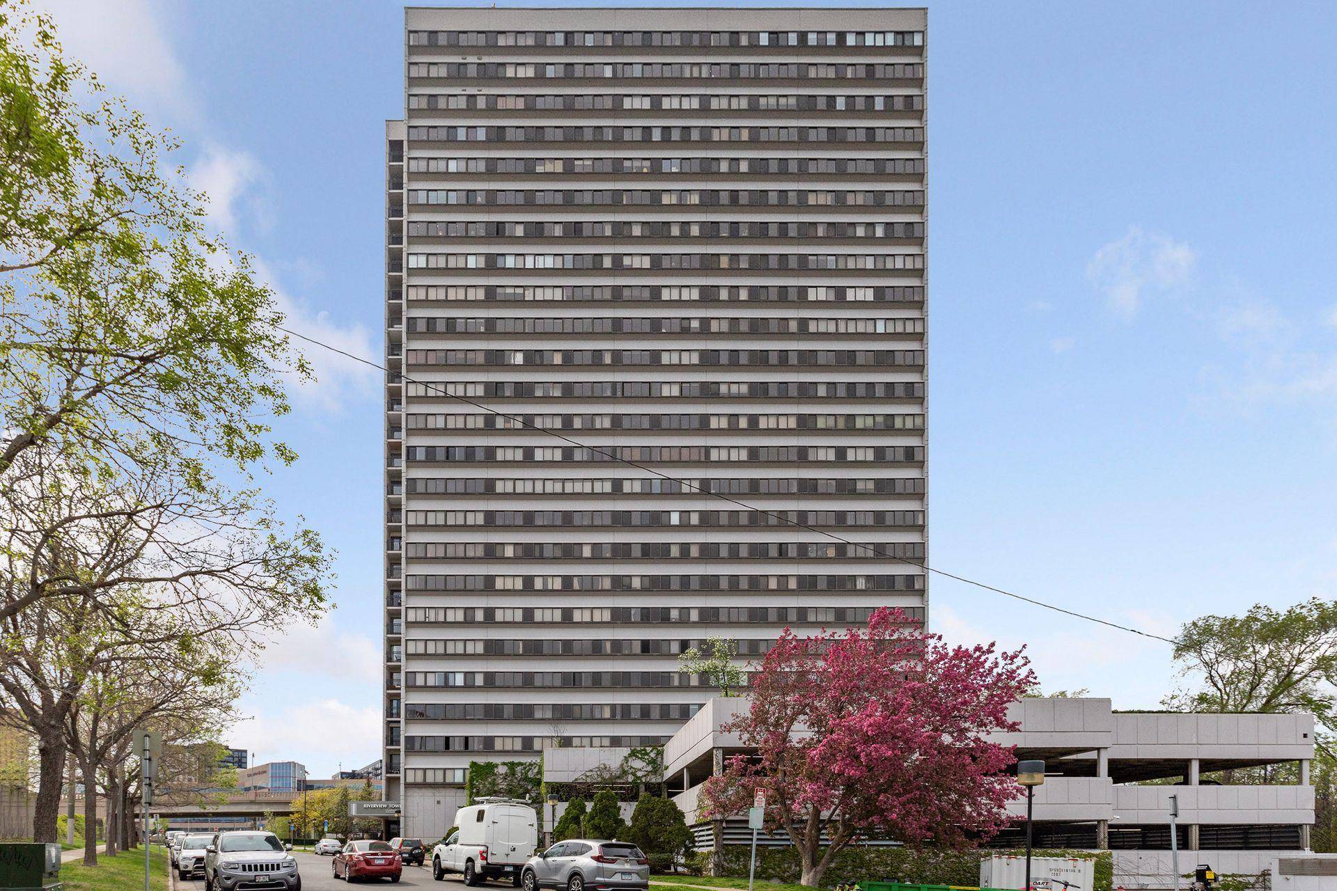 1920 S 1st ST #1302, Minneapolis, MN 55454