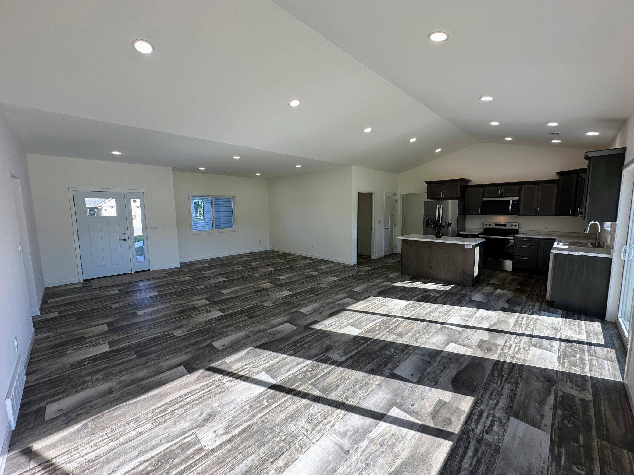 1003 8th AVE NW, Perham, MN 56573