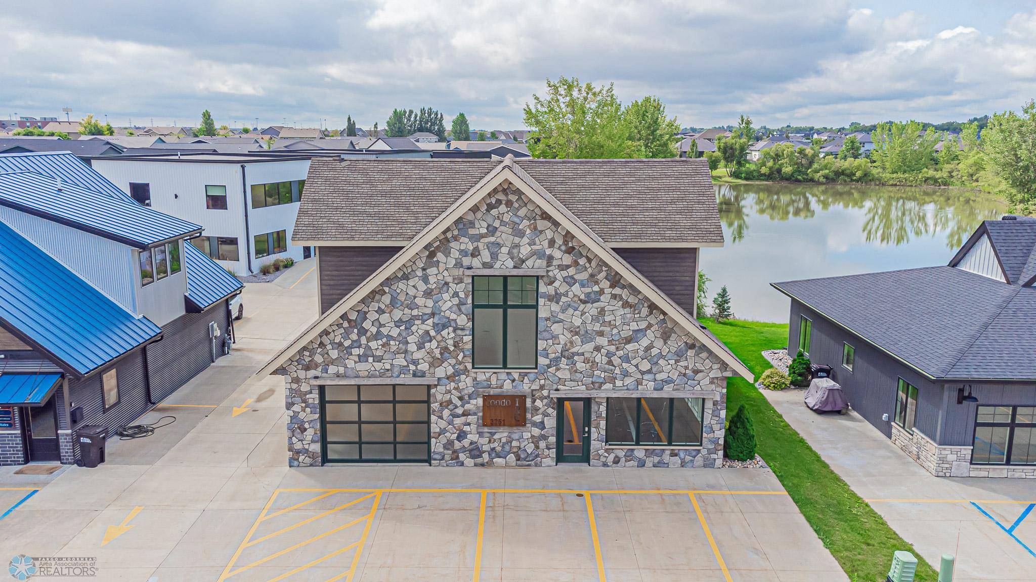3251 Oak Ridge LOOP E, West Fargo, ND 58078