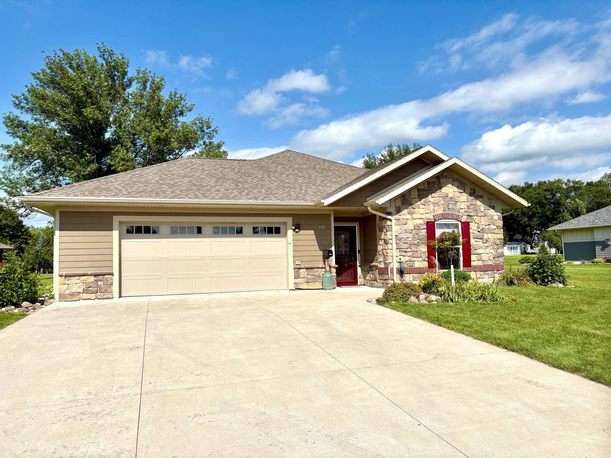 162 Diagonal ST, Dawson, MN 56232
