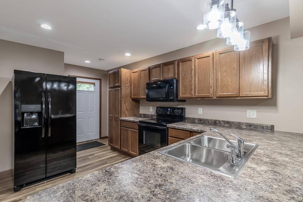 101 N Duck Lake AVE, Madison Lake, MN 56063