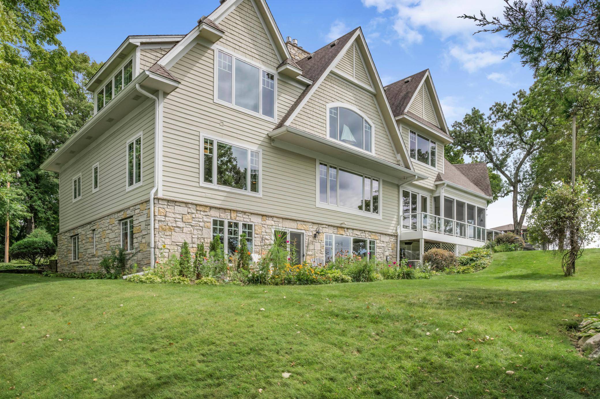 1145 Tonkawa RD, Orono, MN 55356