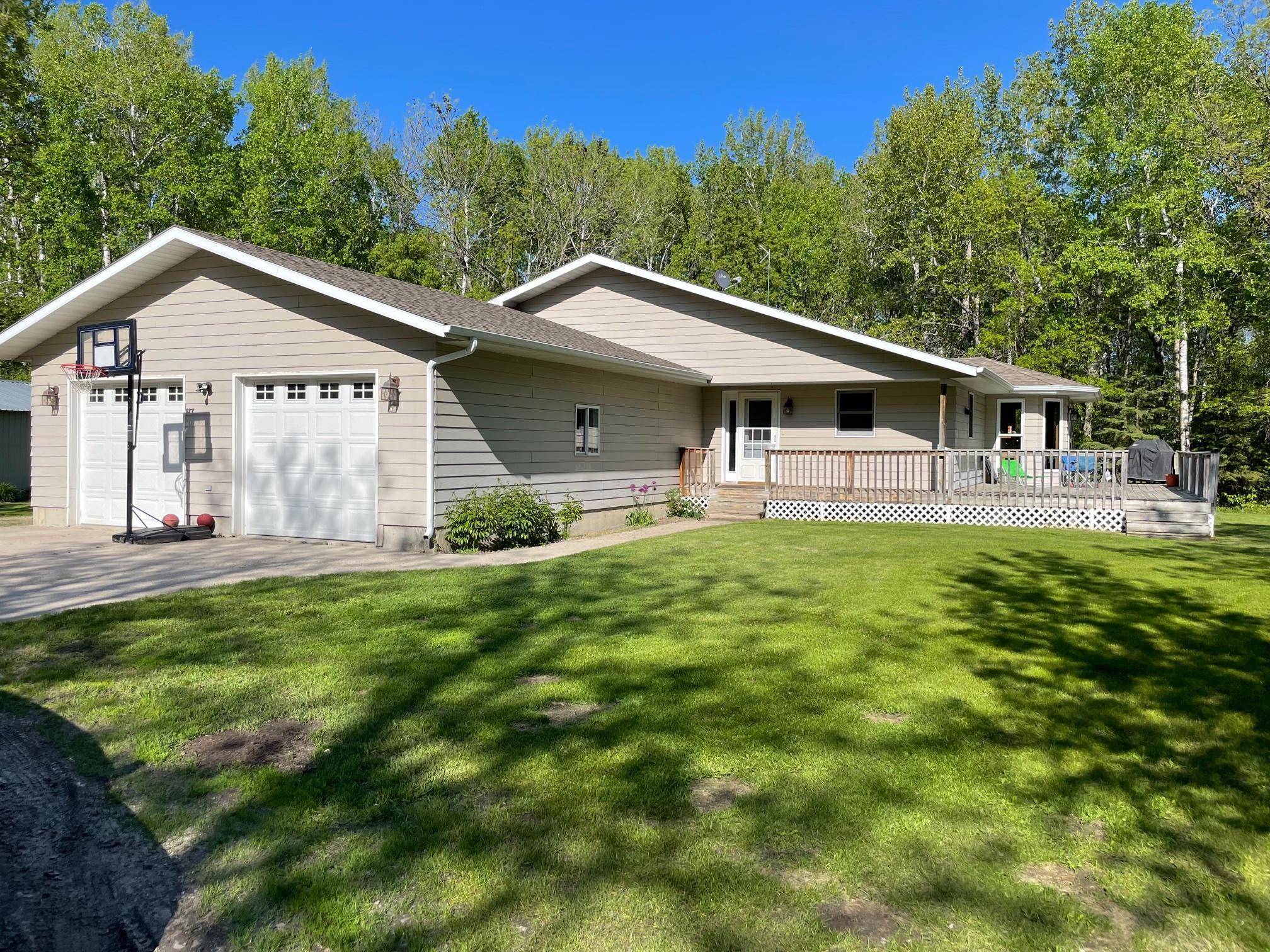 39947 River Oaks DR, Roseau, MN 56751