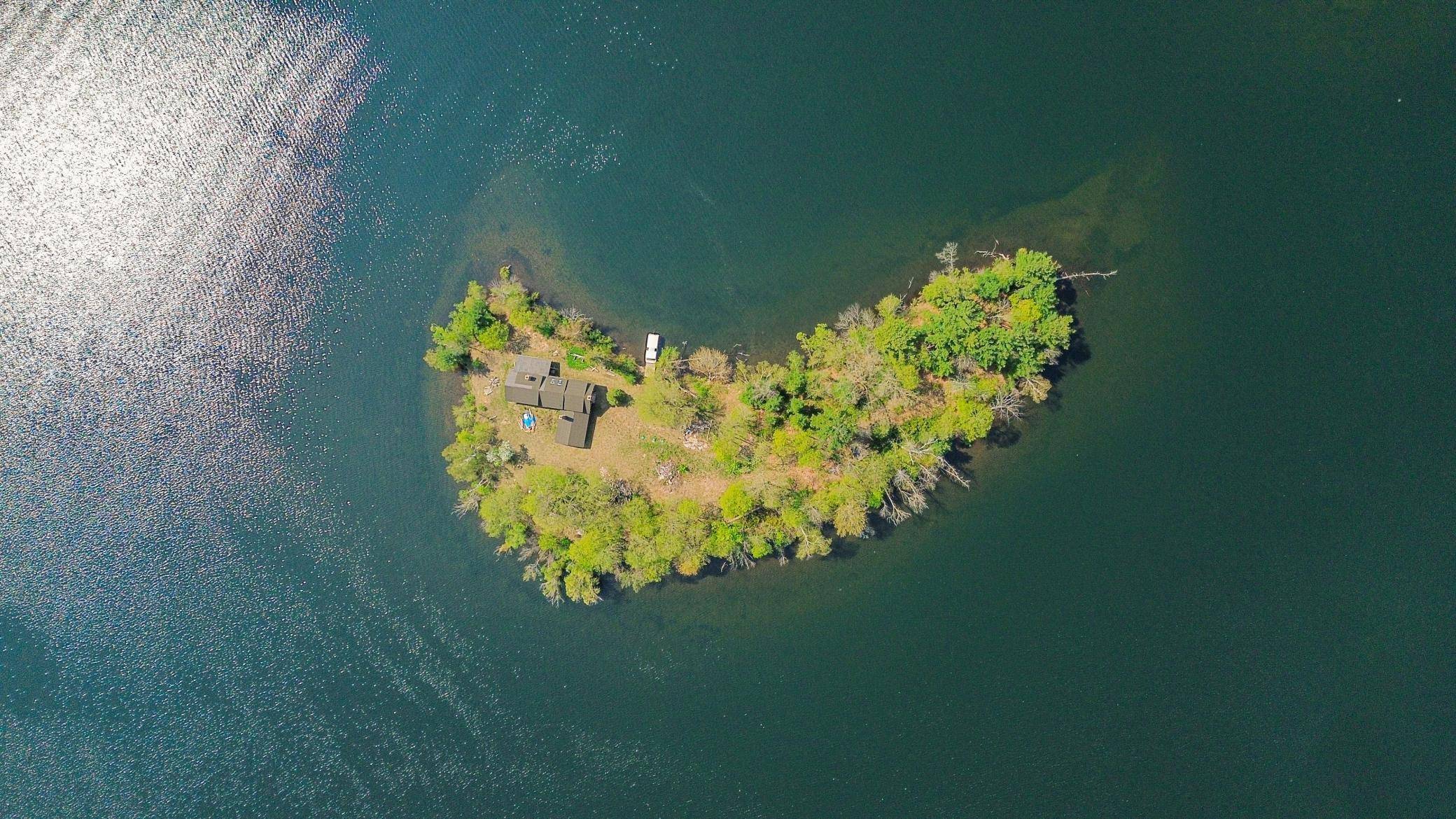 1 Knapp Island, Birchwood, WI 54817