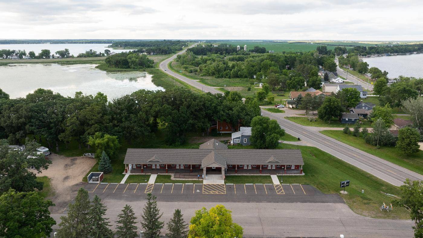 102 Glenhaven DR, Battle Lake, MN 56515