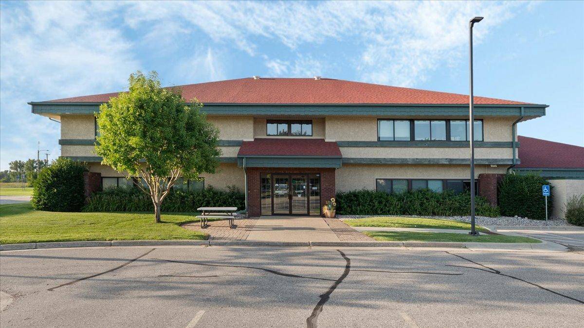 2320 Highway 12 E #2, Willmar, MN 56201