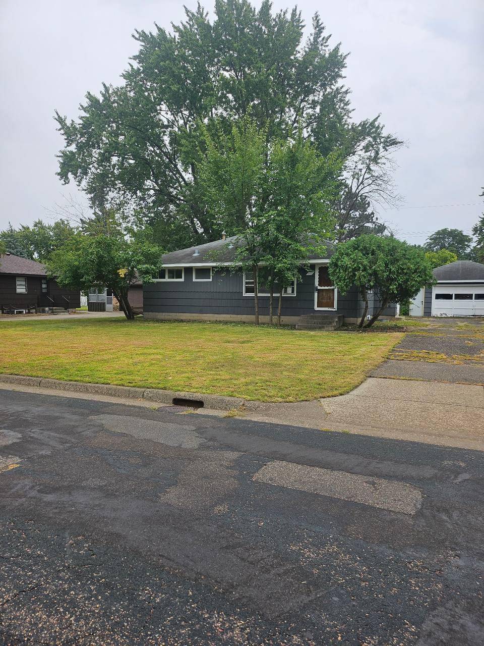 5107 Winchester LN, Brooklyn Center, MN 55429