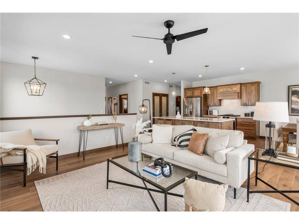 2870 Victoria ST N, Roseville, MN 55113