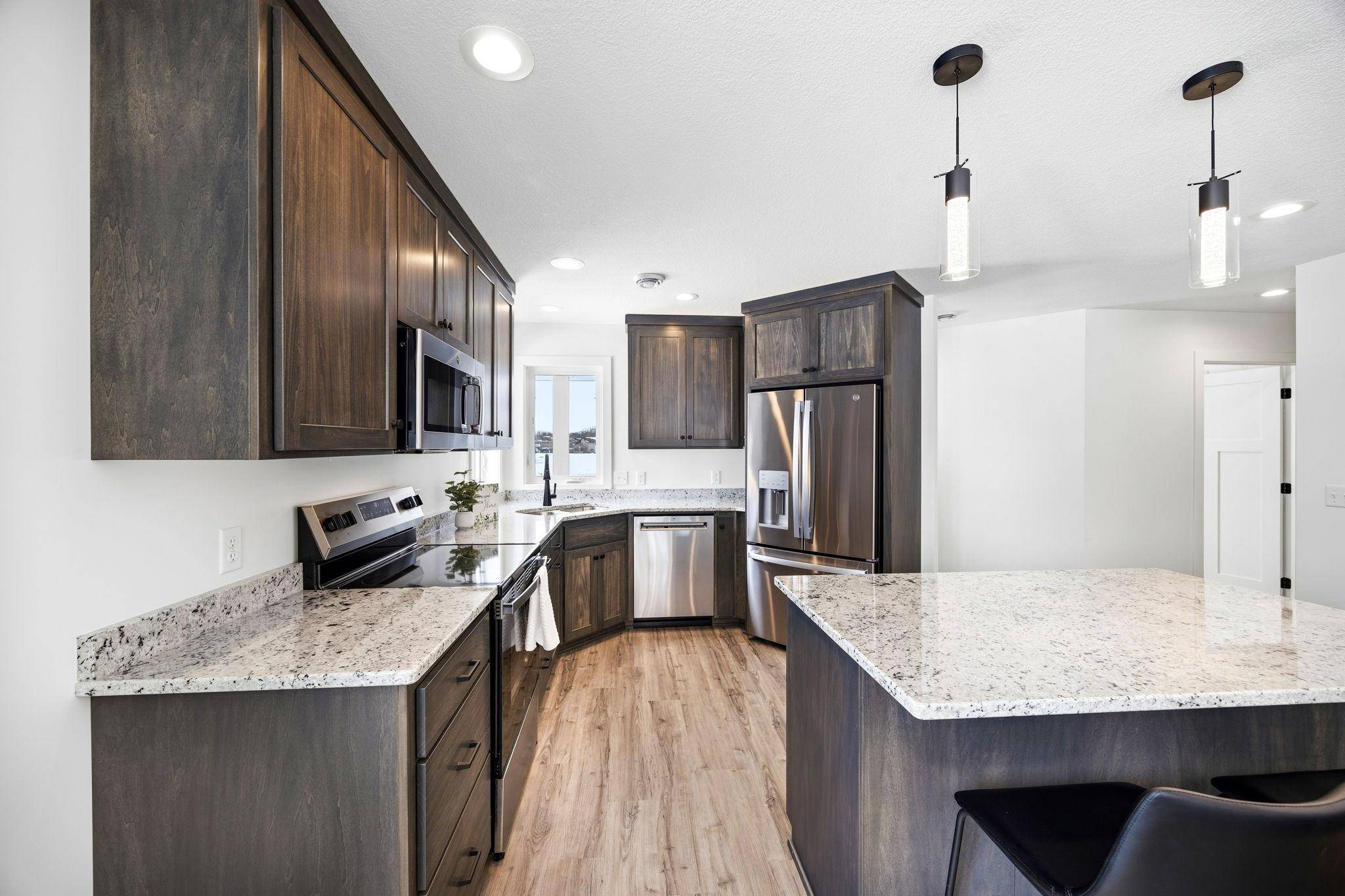 254 Eau Claire AVE SE, Hutchinson, MN 55350