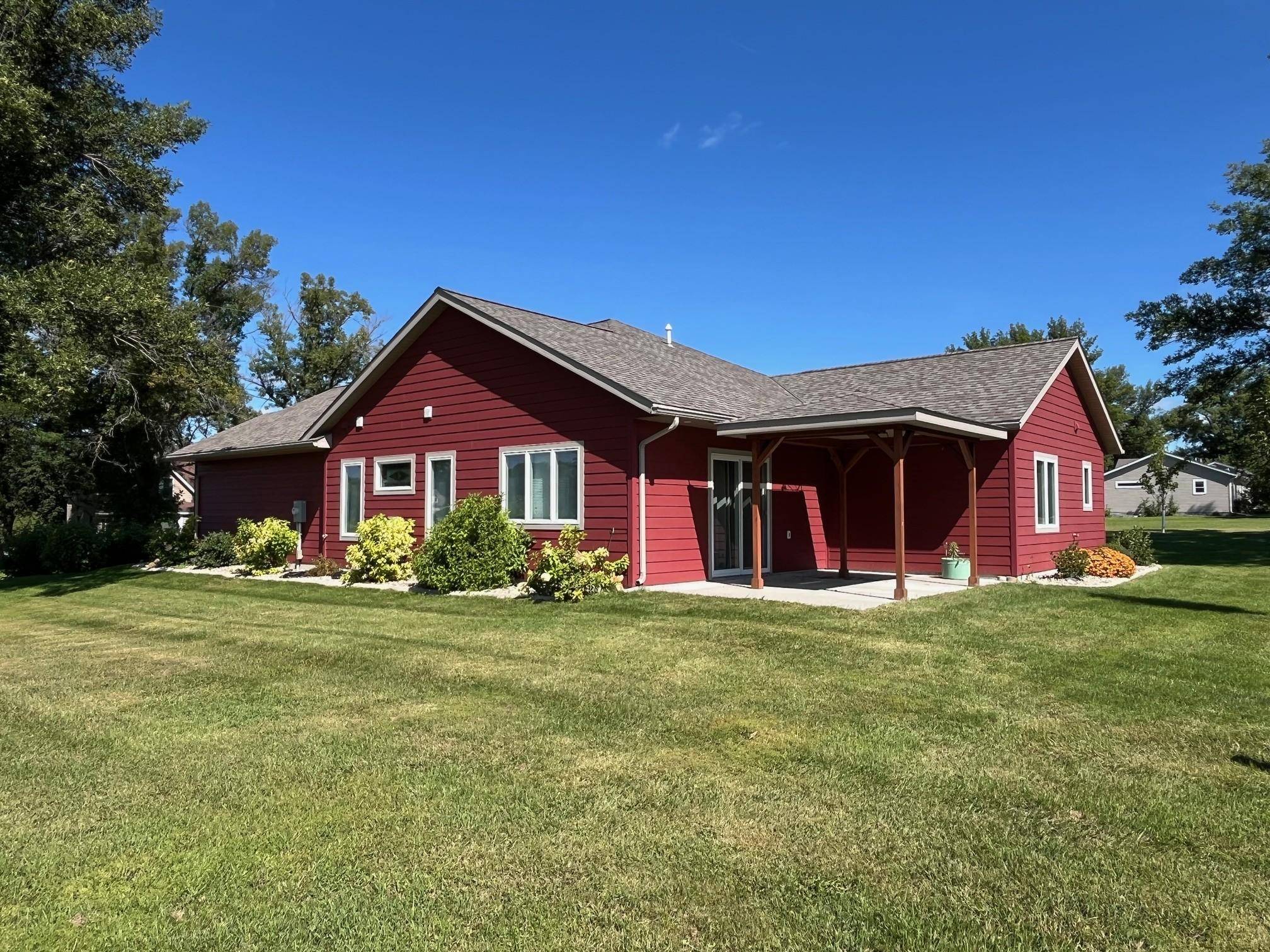 177 Pine ST, Dawson, MN 56232