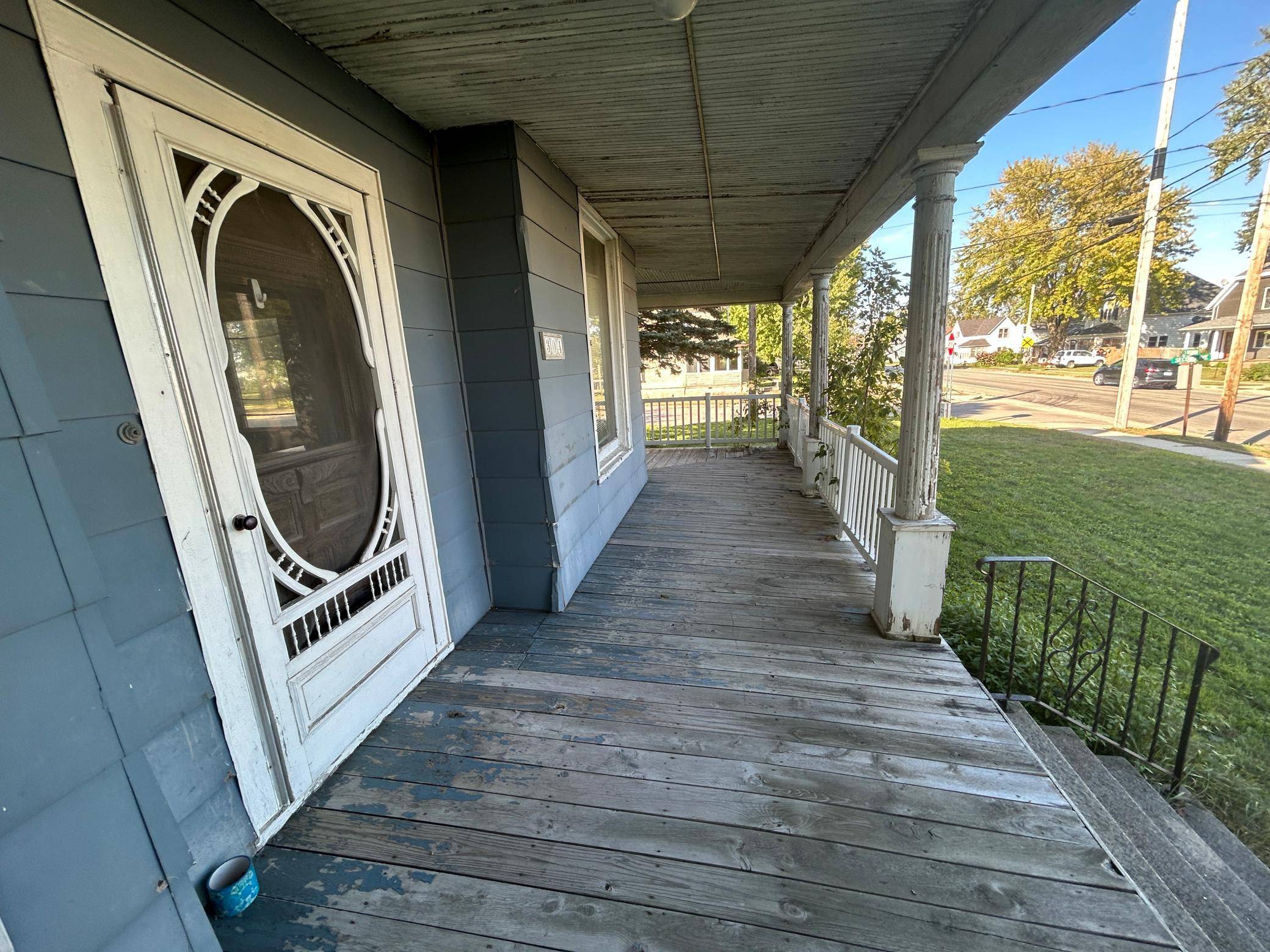 304 S Broadway, Alden, MN 56009