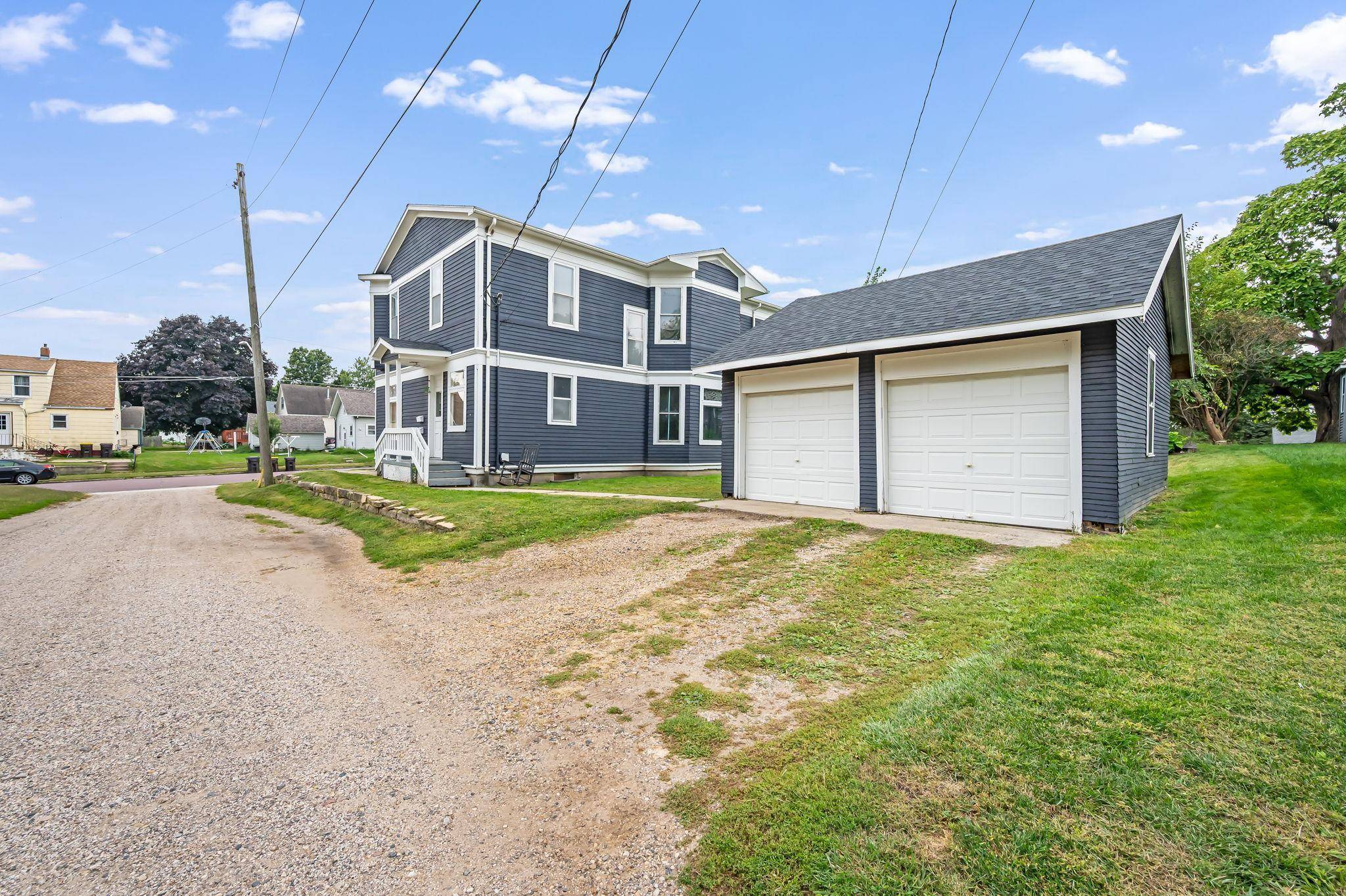 609 E 4th ST, Fairmont, MN 56031