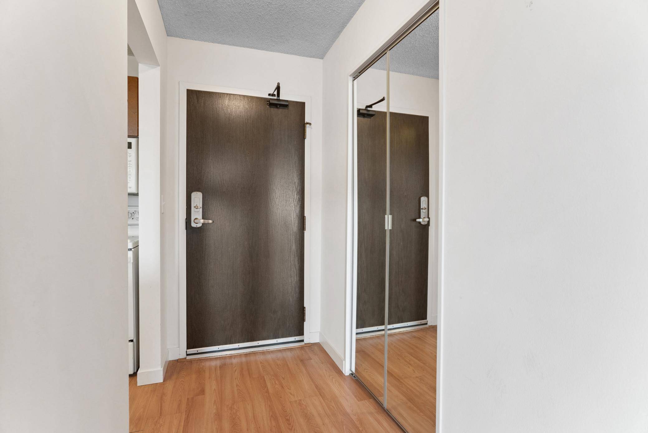 78 10th ST E #2104, Saint Paul, MN 55101