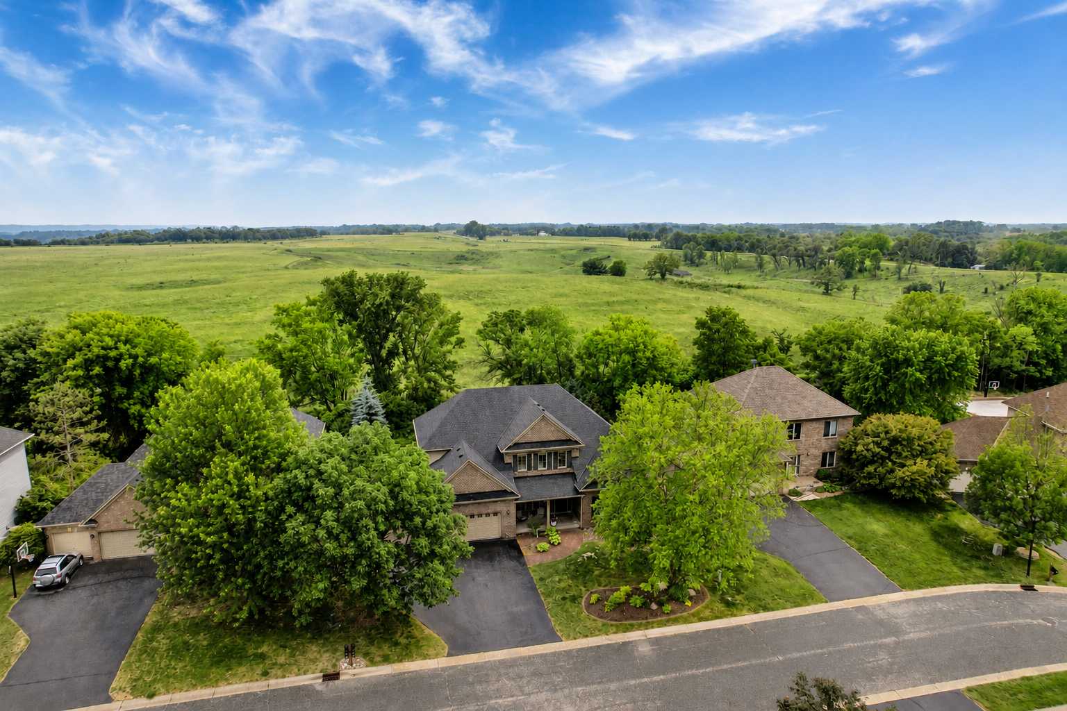 645 Ramsey CIR, Carver, MN 55315
