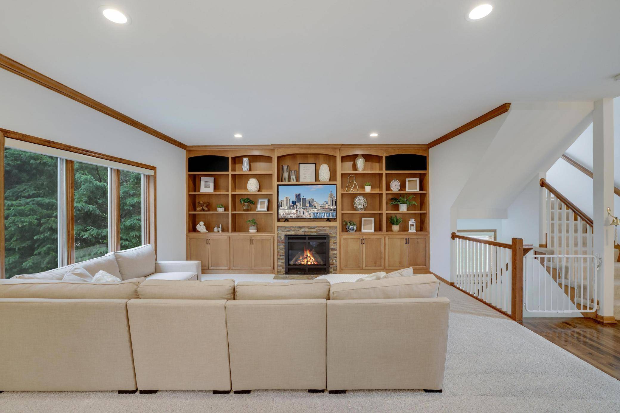 645 Ramsey CIR, Carver, MN 55315
