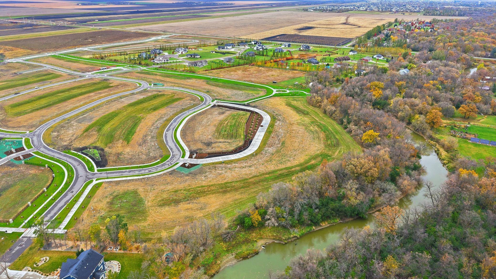 8122 Rivers Edge LN, Horace, ND 58047