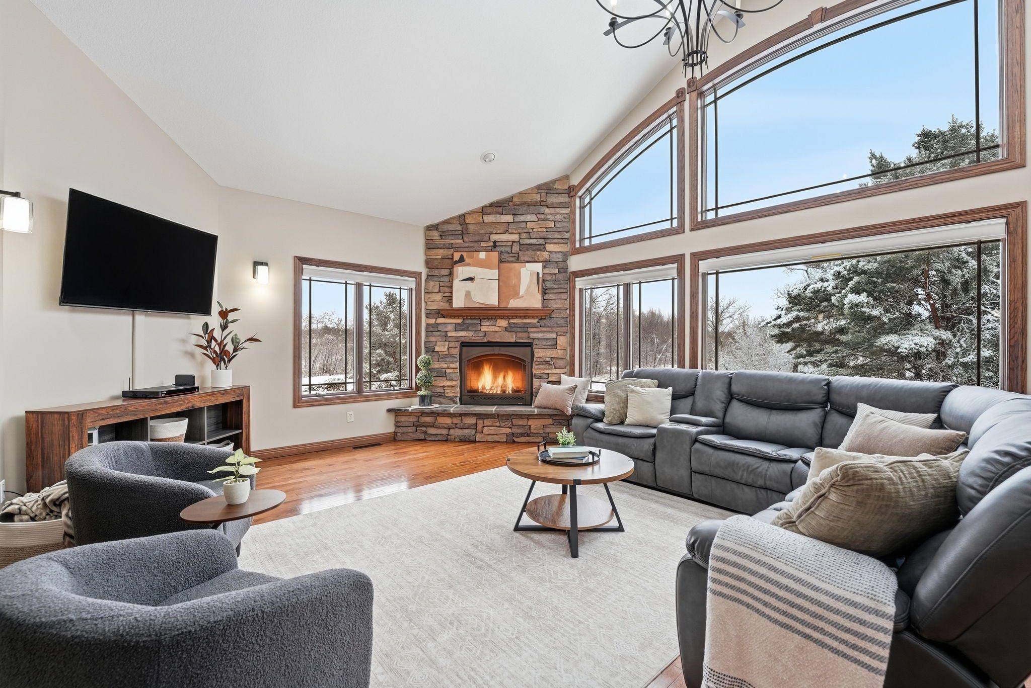 3191 Crestwood DR NE, Alexandria, MN 56308
