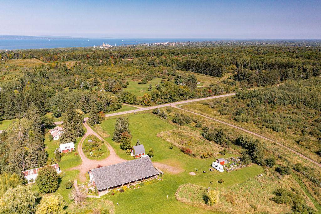 60445 W Summit RD, Ashland, WI 54806