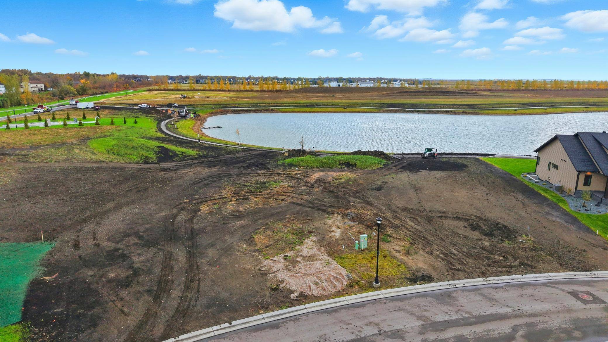 8221 Hebgen DR, Horace, ND 58047