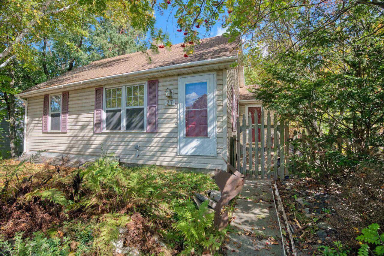 27 Cuyuna DR, Virginia, MN 55792