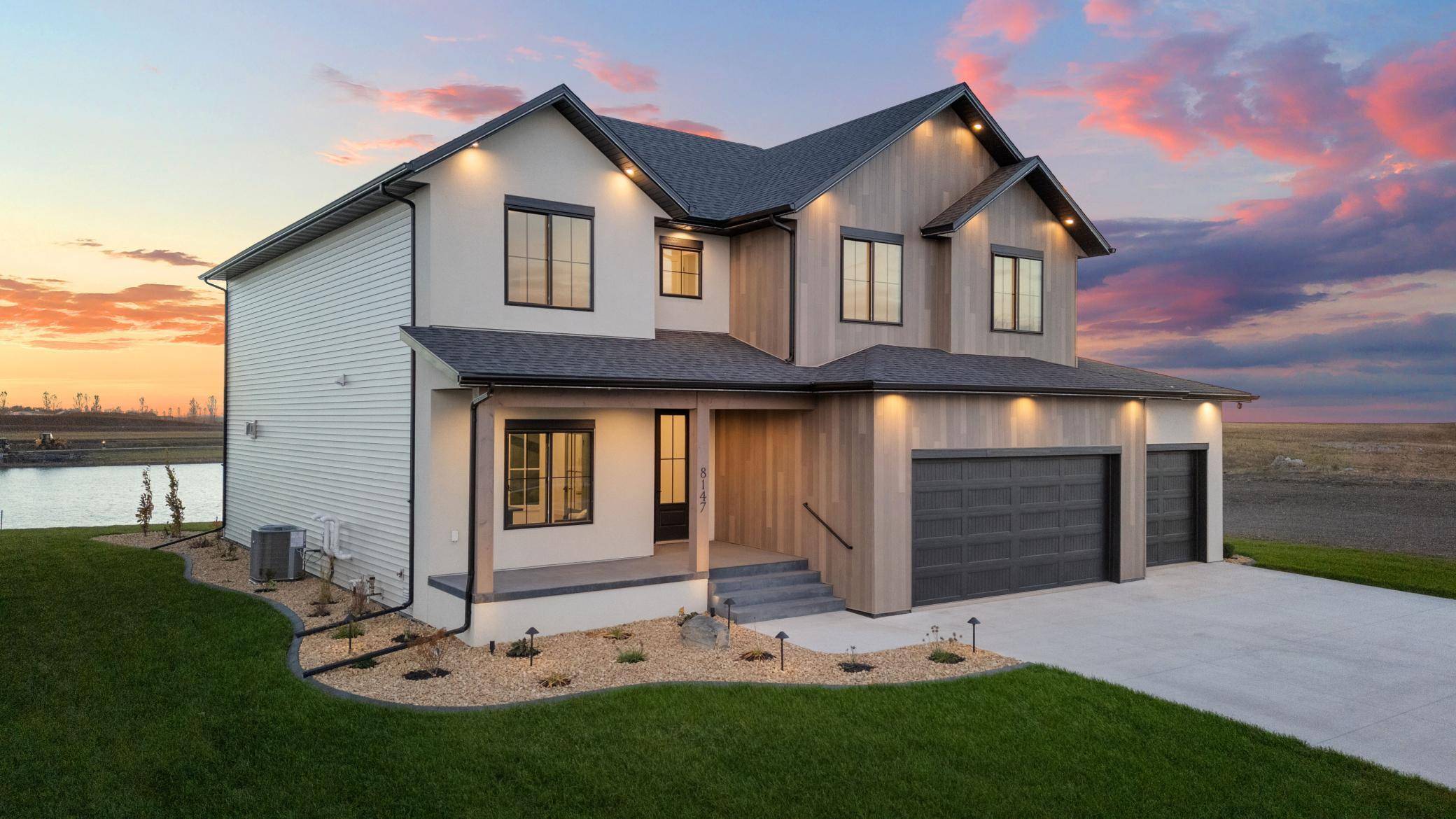 8147 Memory LN, Horace, ND 58047
