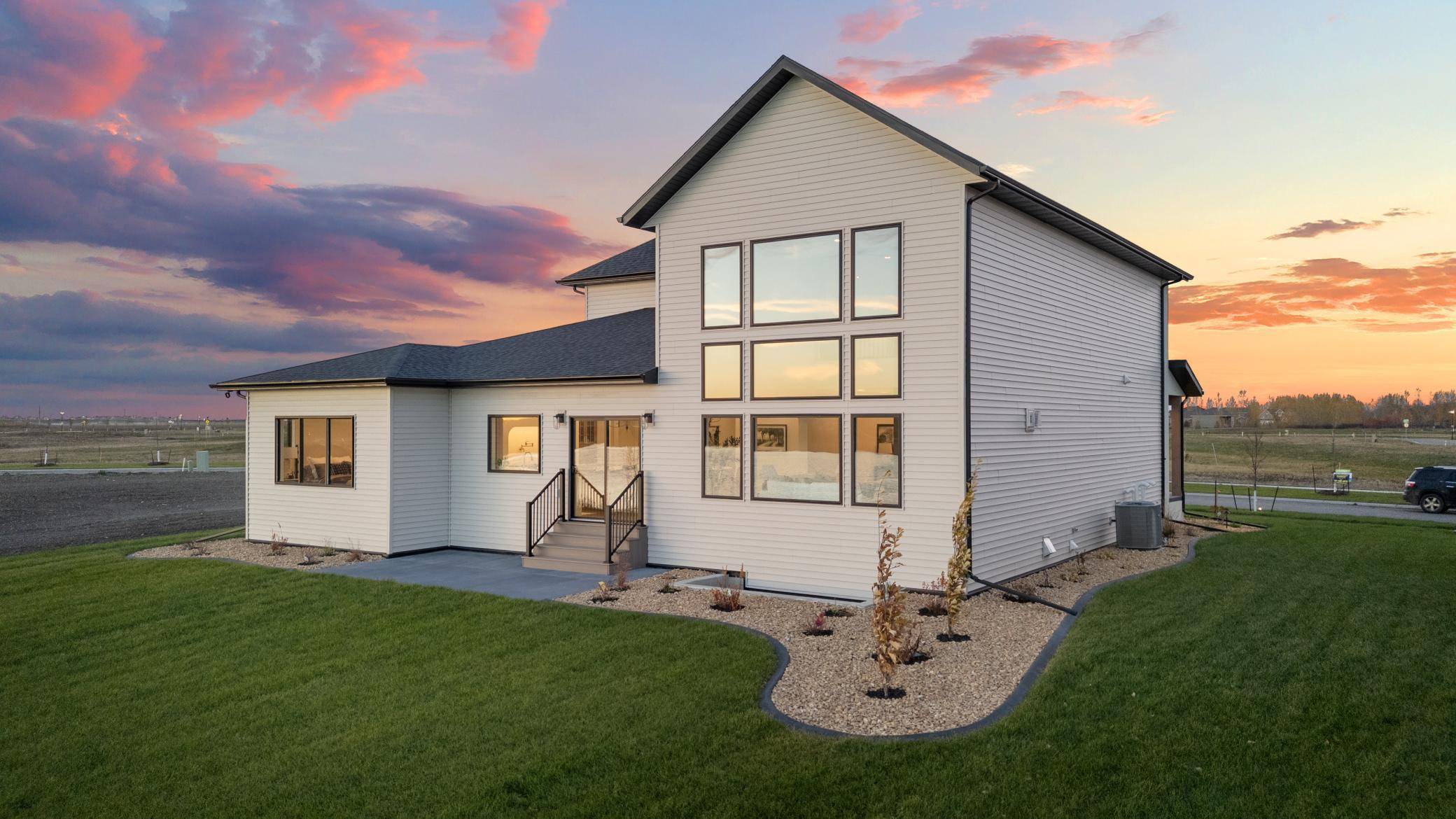 8147 Memory LN, Horace, ND 58047