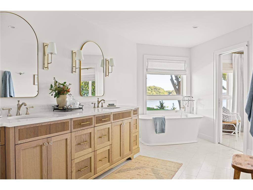 18710 Jarosite CT, Lakeville, MN 55044