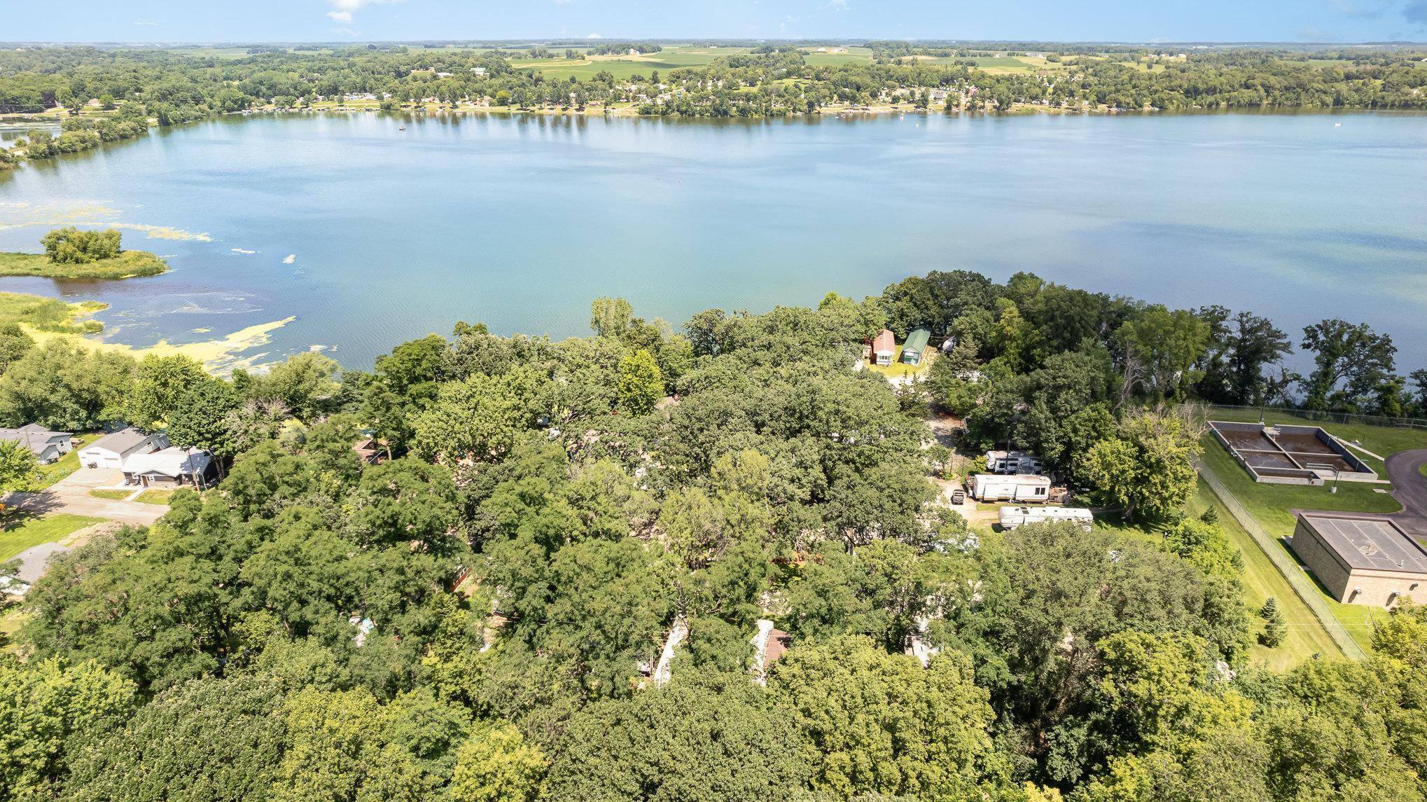 925 Paquin ST E, Waterville, MN 56096