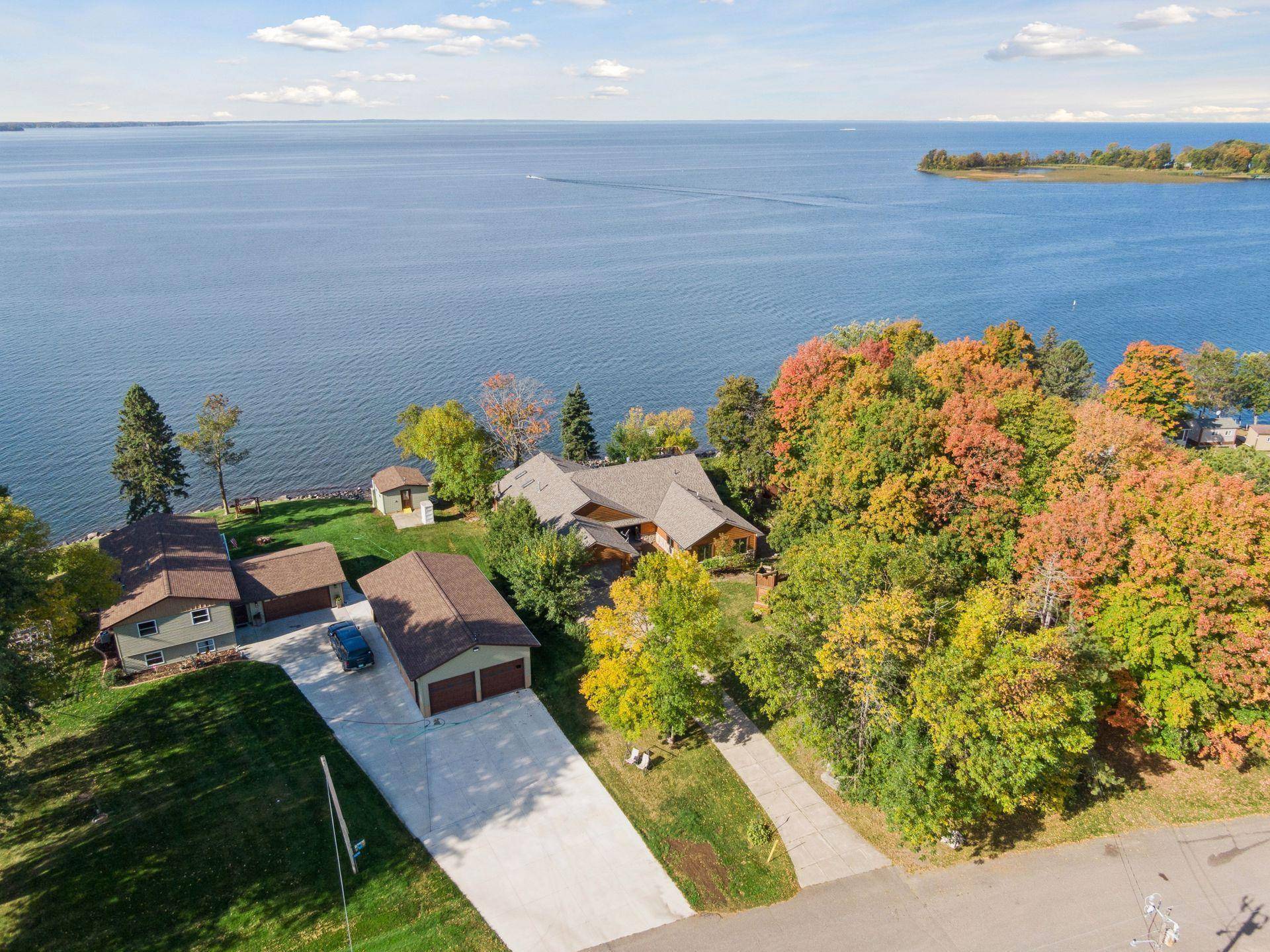 43421 Vista RD, Isle, MN 56342