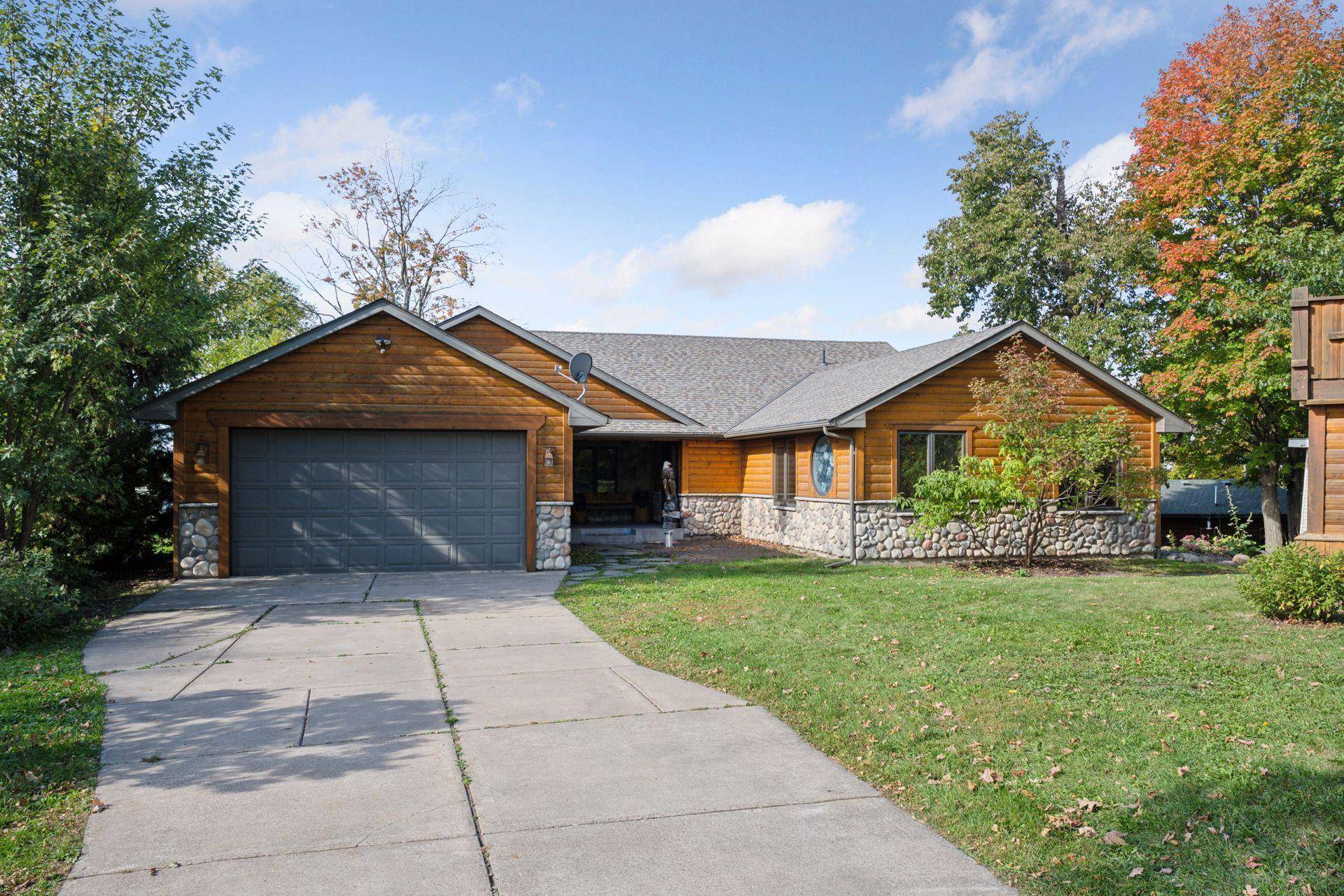 43421 Vista RD, Isle, MN 56342