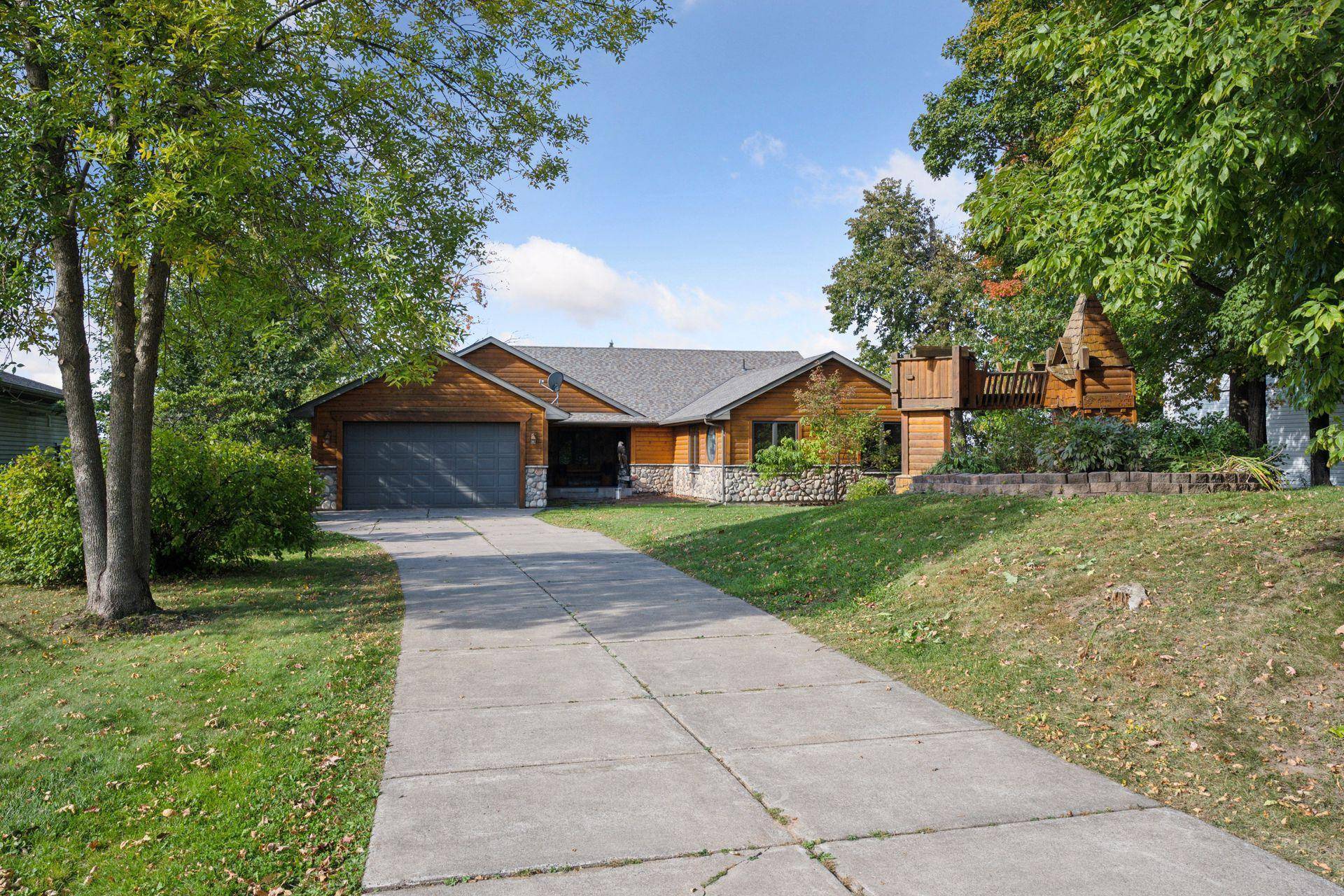 43421 Vista RD, Isle, MN 56342