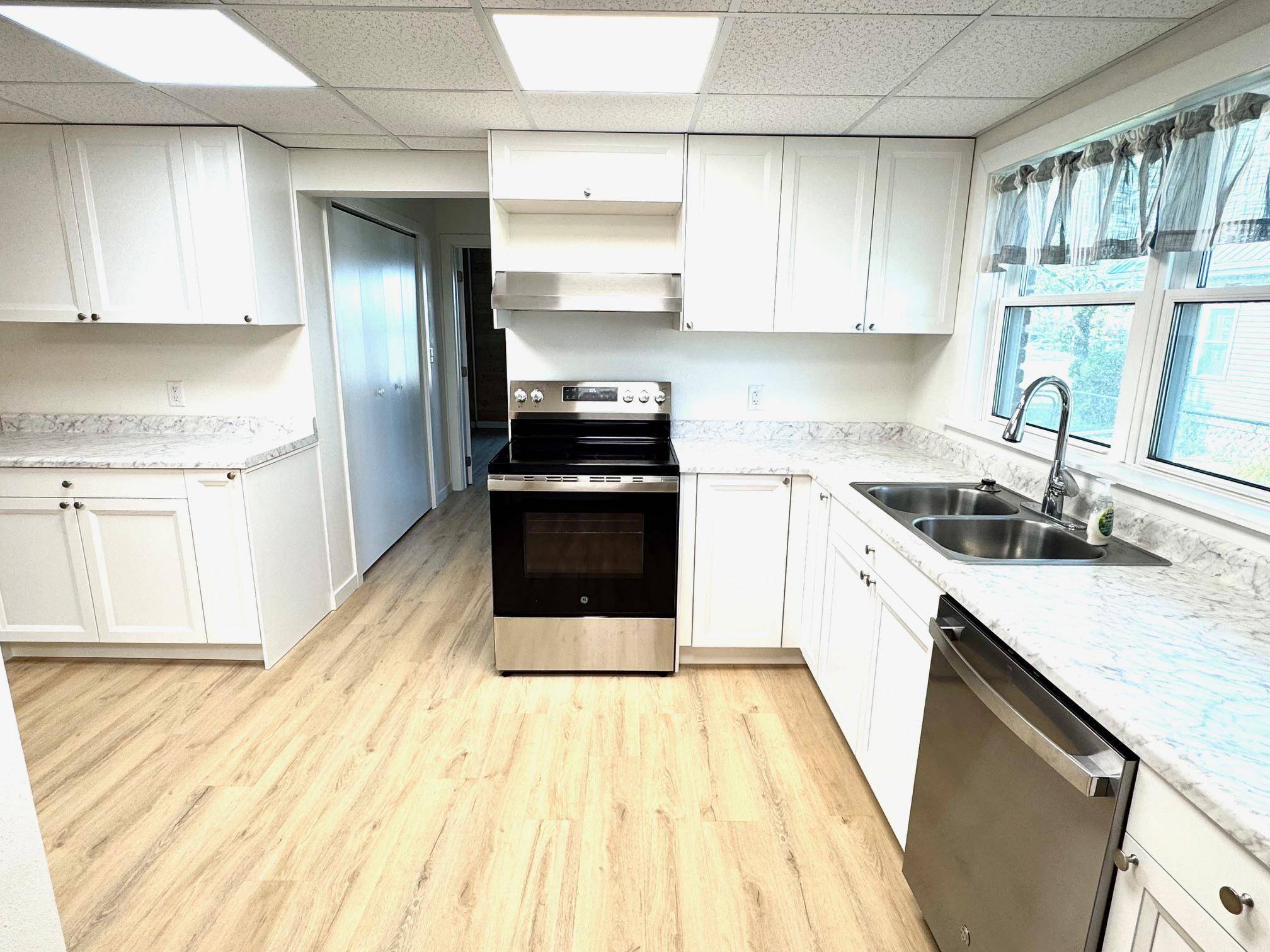 117 Zeh ST W, Thief River Falls, MN 56701