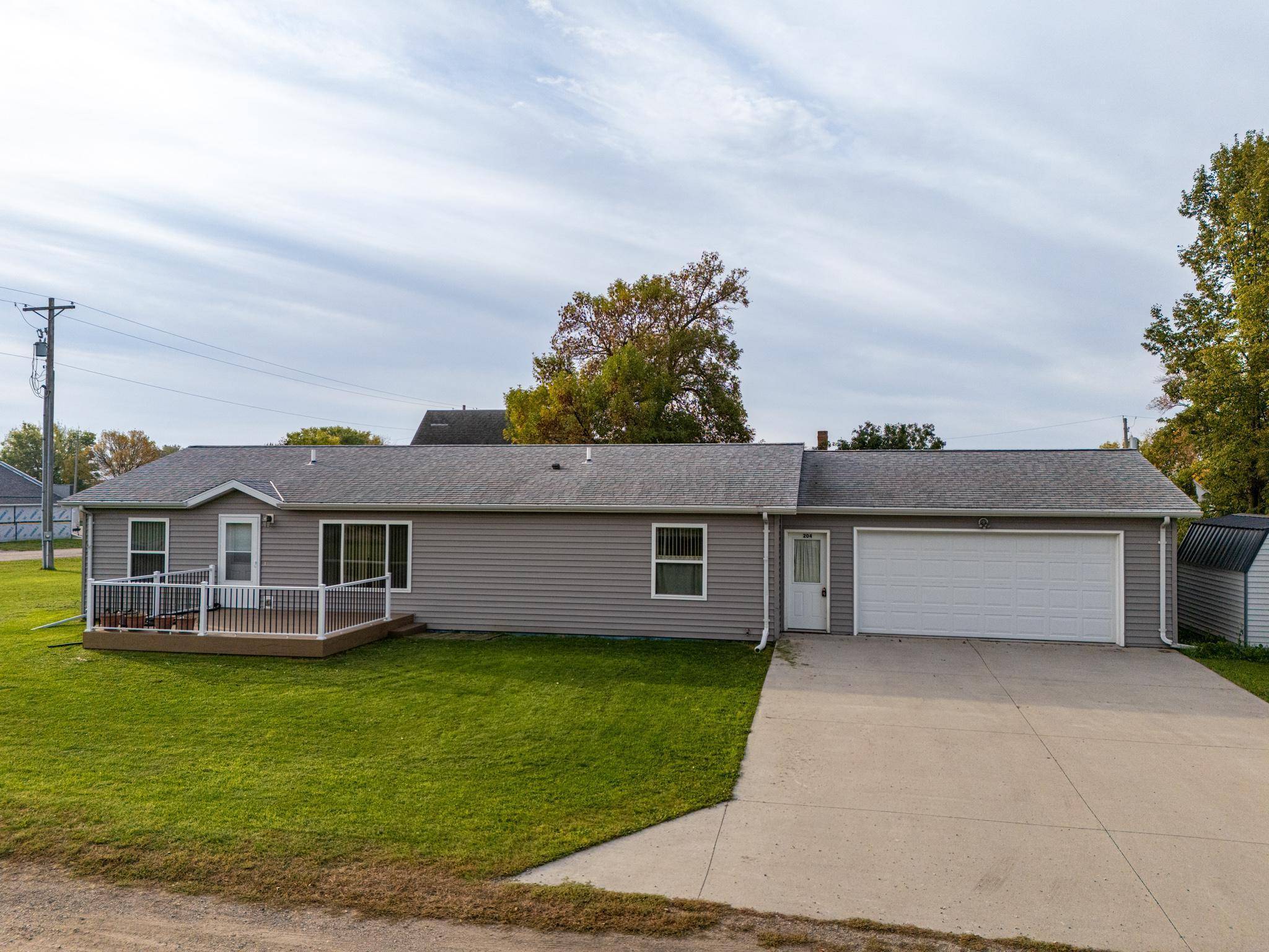 204 Johnson ST, Shelly, MN 56581
