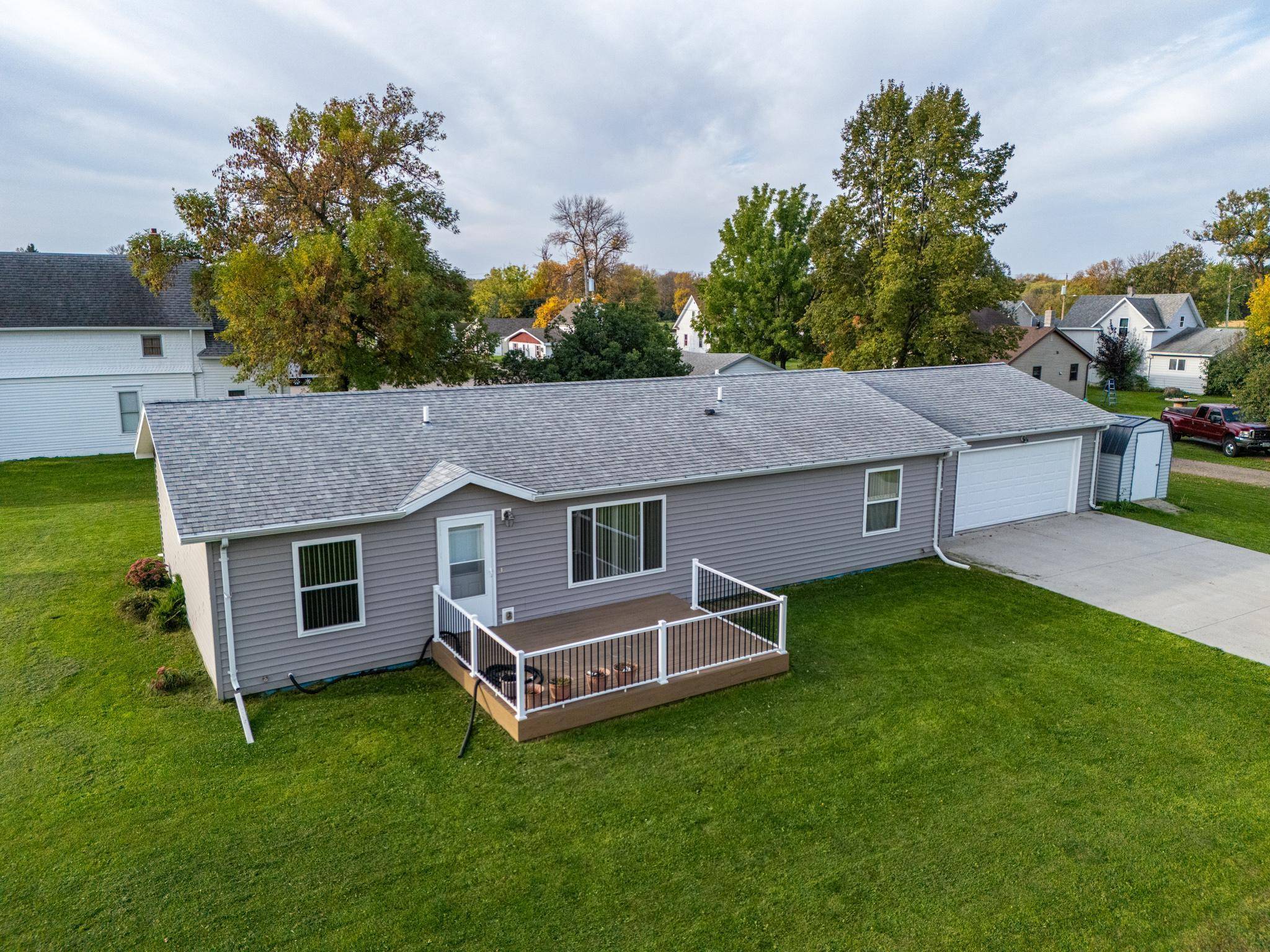 204 Johnson ST, Shelly, MN 56581