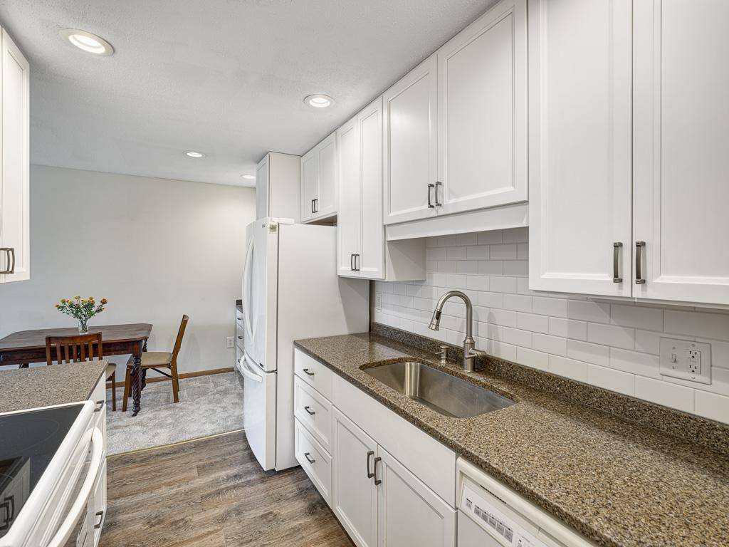 3421 Kent ST #614, Shoreview, MN 55126