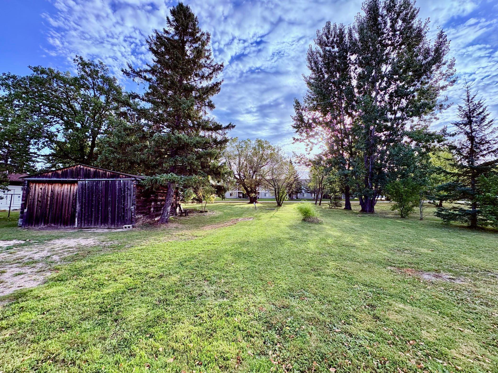 211 7th AVE SE, Baudette, MN 56623