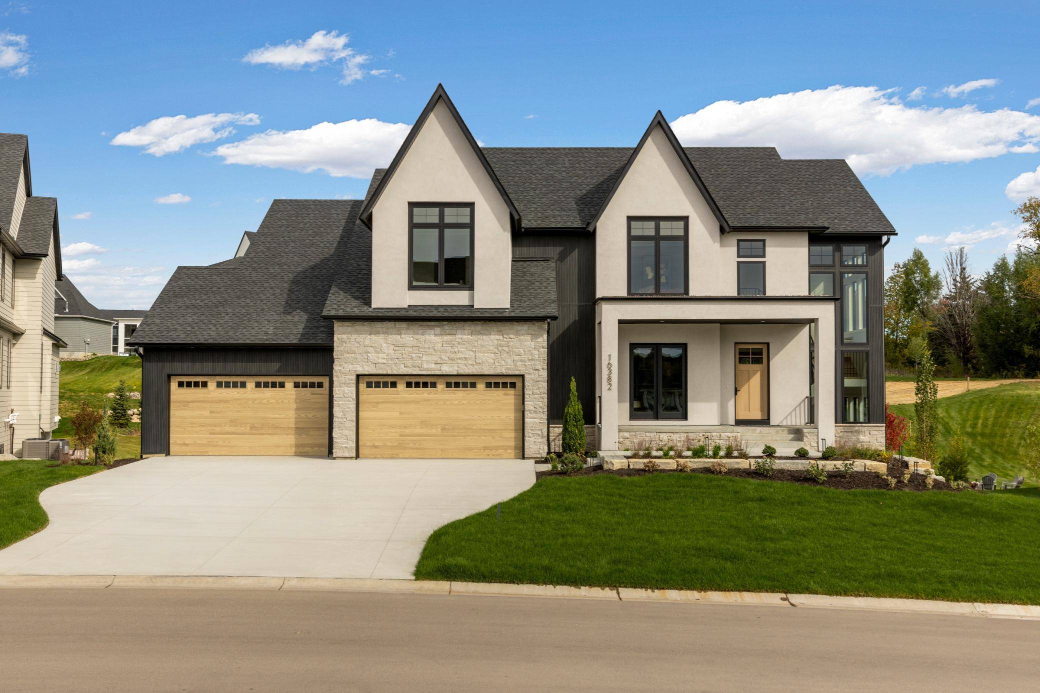 16382 46th CT N, Plymouth, MN 55446